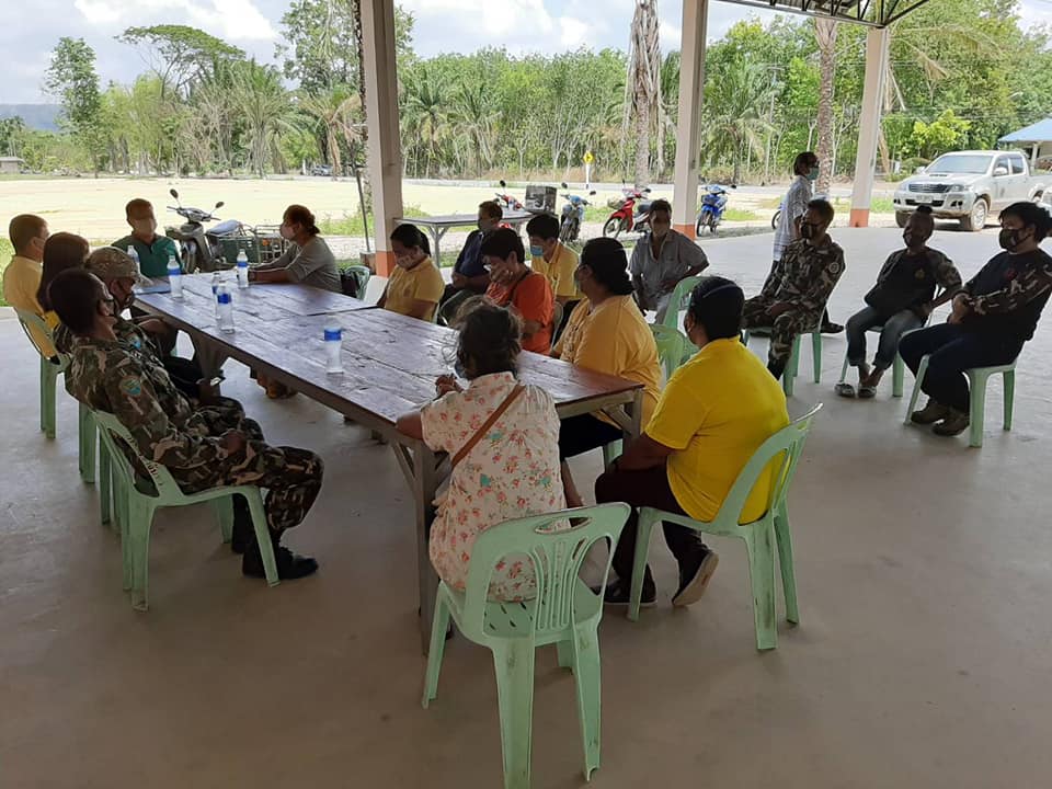 พช.จังหวัดระยอง  เยี่ยมพื้นที่ในสถานการณ์โควิด -19”