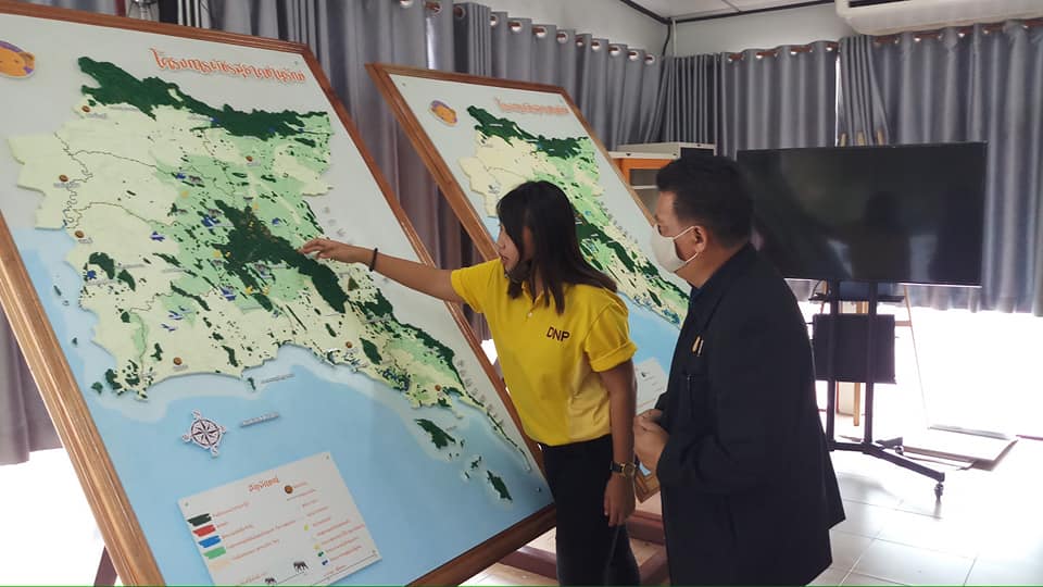 พช.จังหวัดระยอง  เยี่ยมพื้นที่ในสถานการณ์โควิด -19”