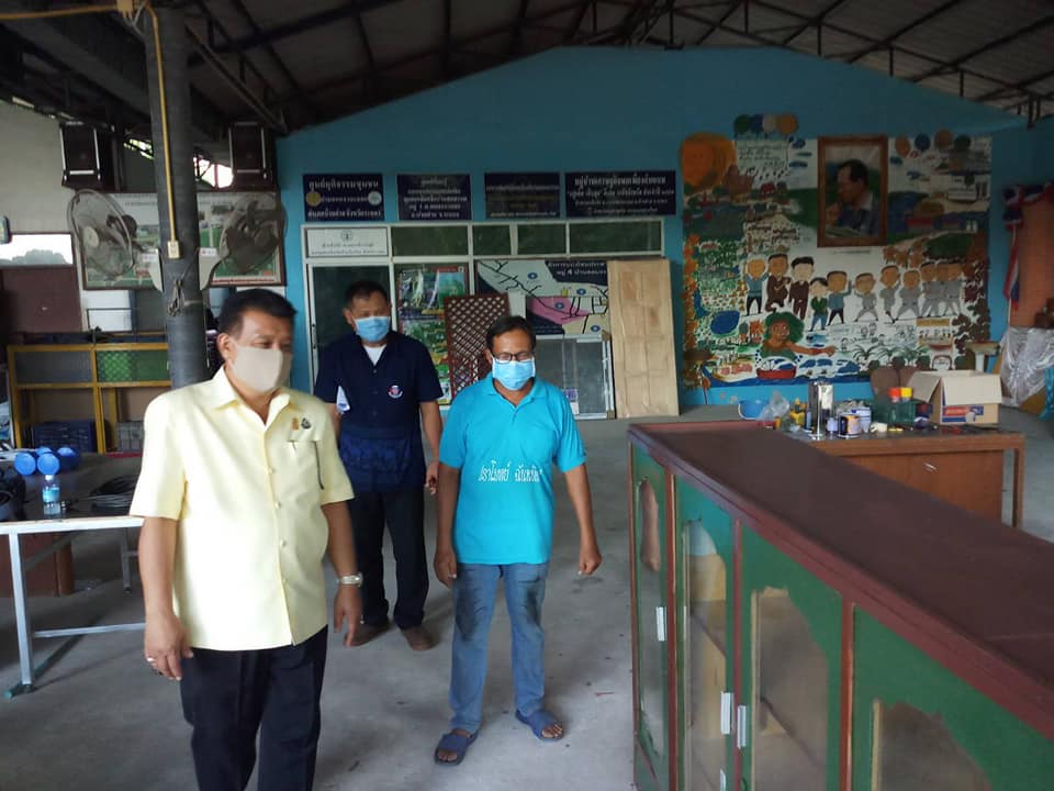 “พัฒนาการจังหวัด​ระยอง… ออกเยี่ยม กิจกรรมเศรษฐกิจพอเพียงของที่ปรึกษาพัฒนาการจังหวัดระยอง และพบปะพูดคุยกับทีมงานโคกหนองนาโมเดลอำเภอบ้านค่าย”