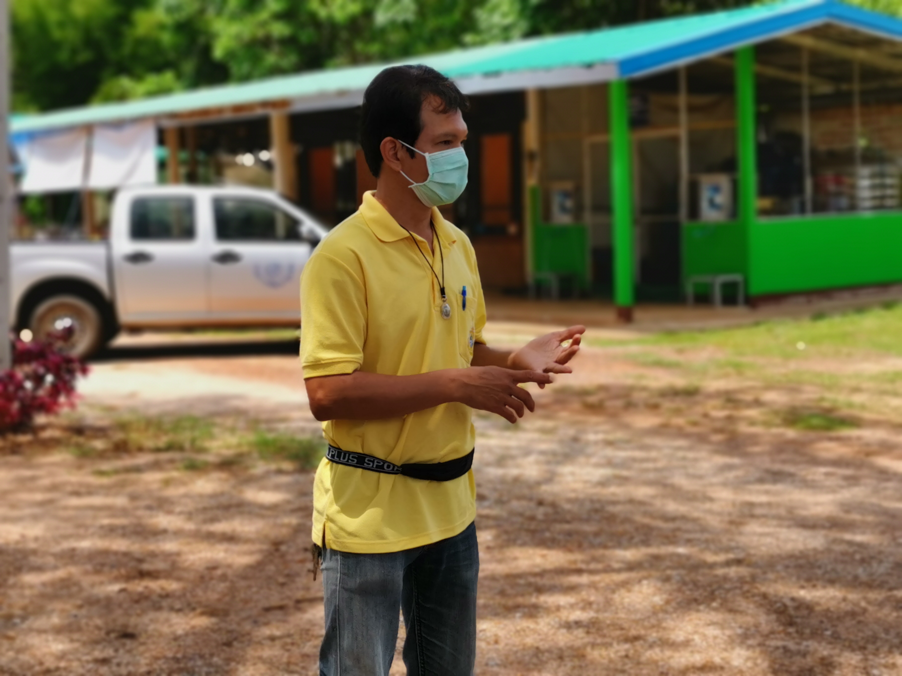 “พัฒนาชุมชนจังหวัดรเยอง ลงพื้นที่ติดตามการขับเคลื่อนครัวเรือนสัมมาชีพชุมชน อำเภอเขาชะเมา”