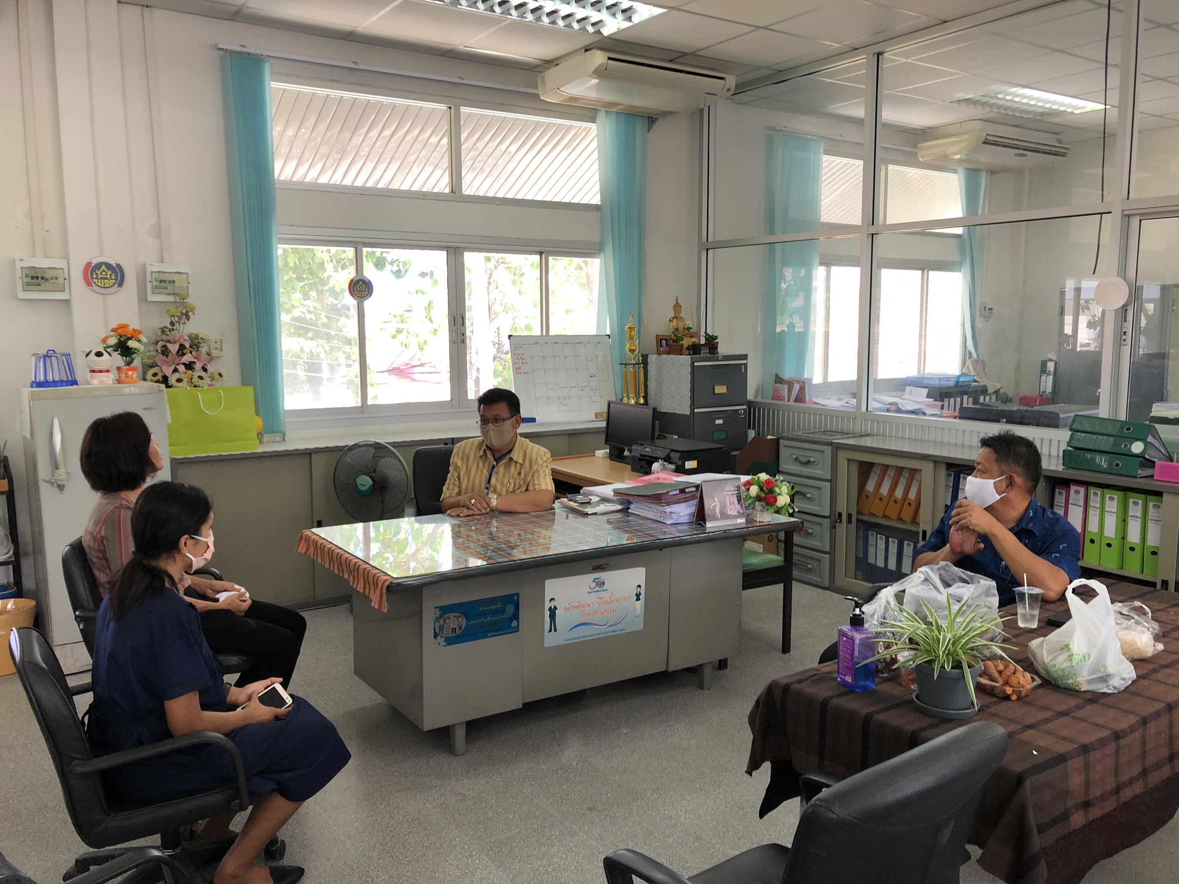 “พัฒนาการจังหวัดระยอง ลงพื้นที่ติดตามการขับเคลื่อนครัวเรือนสัมมาชีพชุมชน อำเภอบ้านฉาง”