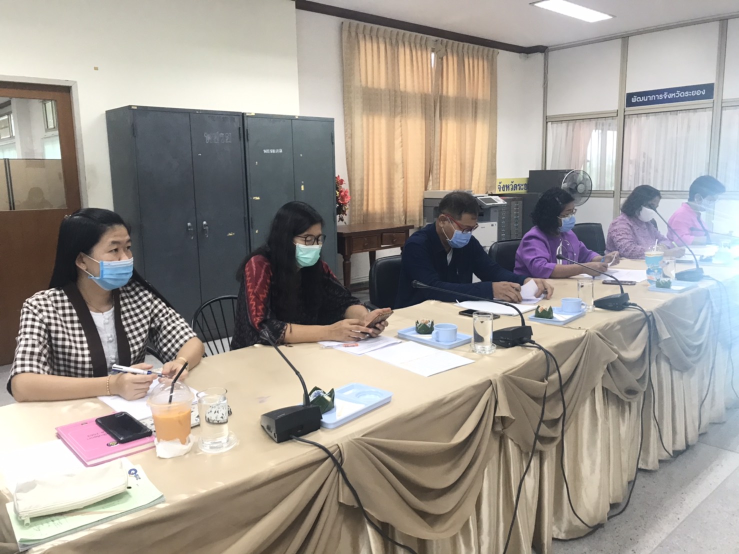 “พช.ระยอง …ประชุมจัดทำตัวชี้วัดและค่าเป้าหมายการประเมินผลการปฏิบัติราชการ รอบประเมินที่ 2 ปี 2563”