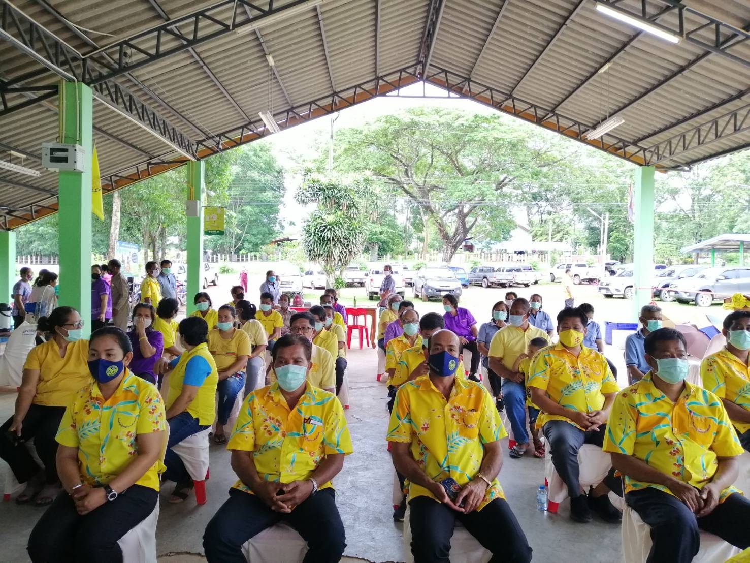 วันอังคารที่ 9  มิถุนายน 2563 เวลา 10.00 น. “พช.ระยอง” ดำเนินโครงการคัดสรรกิจกรรมพัฒนาชุมชนดีเด่น ประจำปี 2563  ณ ศาลาหมู่บ้านยางเอน หมู่ที่ 6 ตำบลห้วยทับมอญ อำเภอเขาชะเมา จังหวัดระยอง