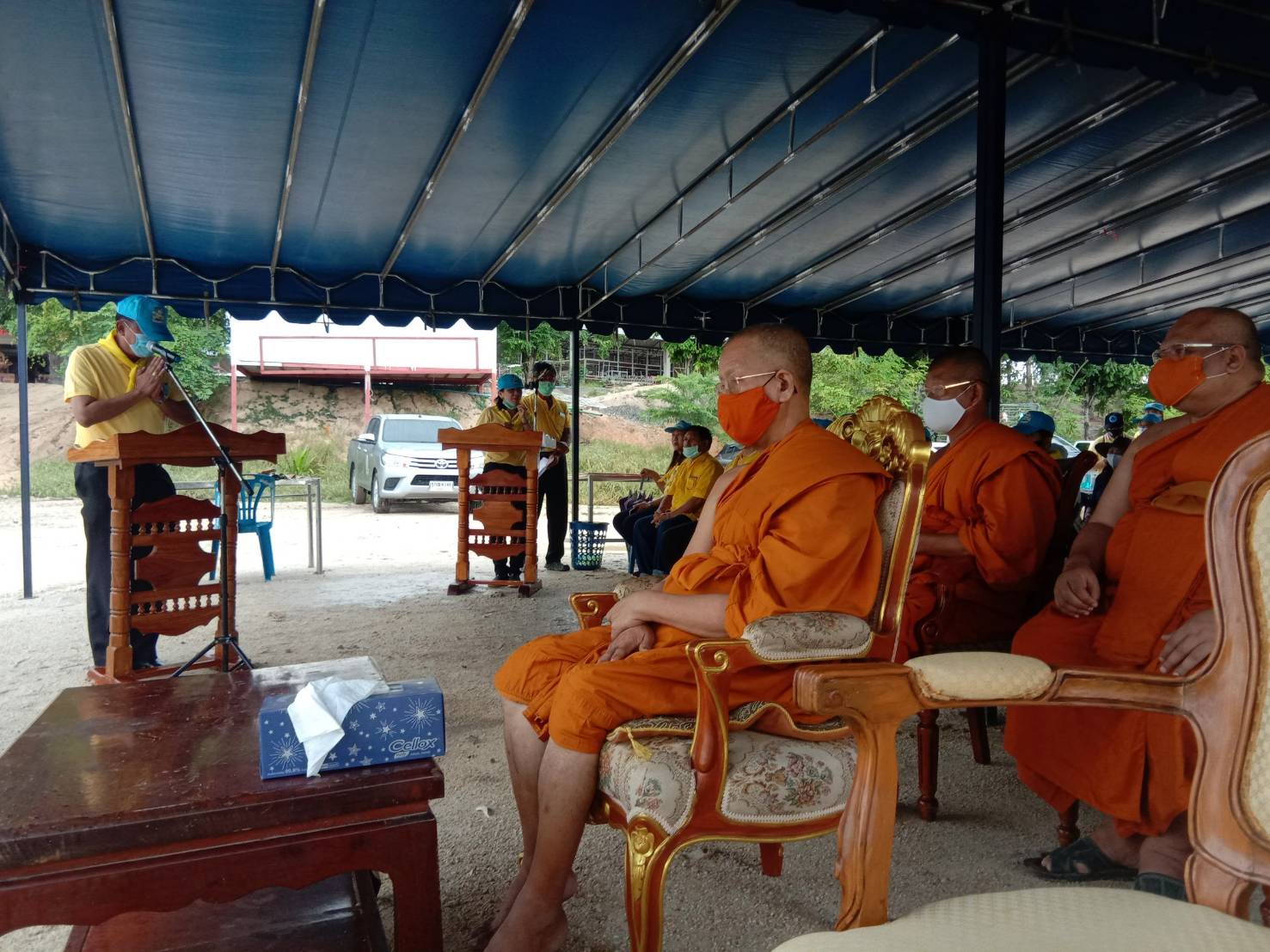 “พช.ระยอง” ร่วมกิจกรรมปลูกต้นไม้ ตามโครงการปลูกป่าเฉลิมพระเกียรติ เนื่องในโอกาสมหามงคลพระราชพิธีบรมราชาภิเษก ครบรอบ 1 ปี เพื่อถวายเป็นพระราชกุศลแด่พระบาทสมเด็จพระเจ้าอยู่หัว