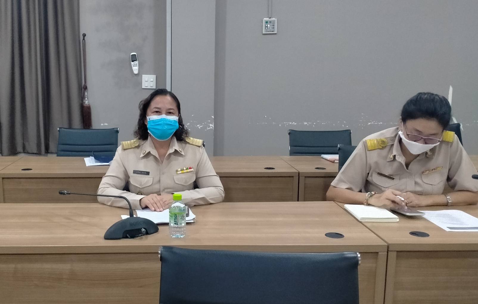 “พช.ระยอง” ร่วมประชุมศูนย์บริหารและประสานการปฏิบัติเพื่อเฝ้าระวัง ป้องกันและควบคุมการแพร่ระบาด ของโรคติดเชื้อไวรัสโคโรนา 2019 (COVID-19) จังหวัดระยอง