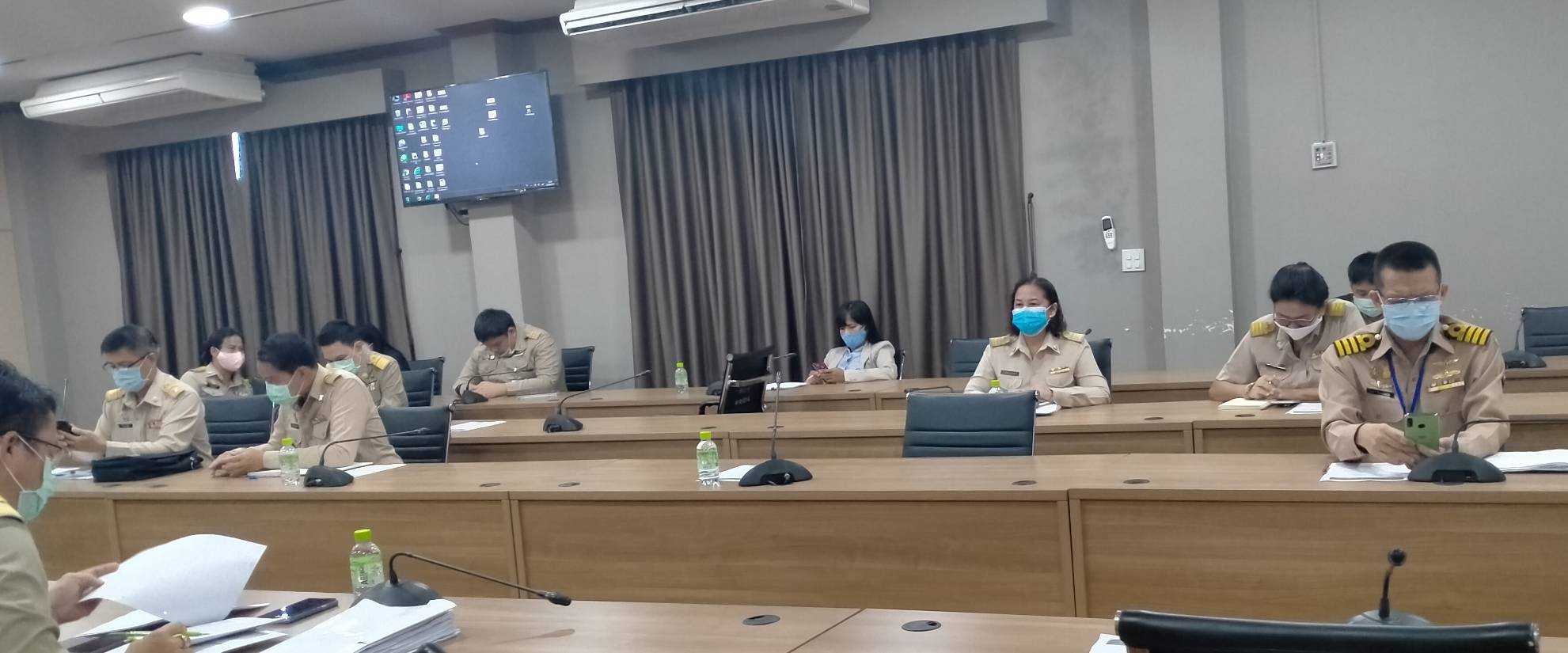 “พช.ระยอง” ร่วมประชุมศูนย์บริหารและประสานการปฏิบัติเพื่อเฝ้าระวัง ป้องกันและควบคุมการแพร่ระบาด ของโรคติดเชื้อไวรัสโคโรนา 2019 (COVID-19) จังหวัดระยอง