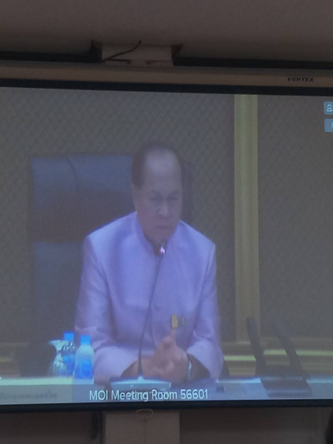 “พช.ระยอง” ร่วมประชุมผ่านระบบวีดีทัศน์ทางไกล (Vidio Conference System) เพื่อซักซ้อมแนวทางปฏิบัติตามมาตรการป้องกันการแพร่ระบาดของโรคติดเชื้อไวรัสโคโรนา 2019  (COVID-19)