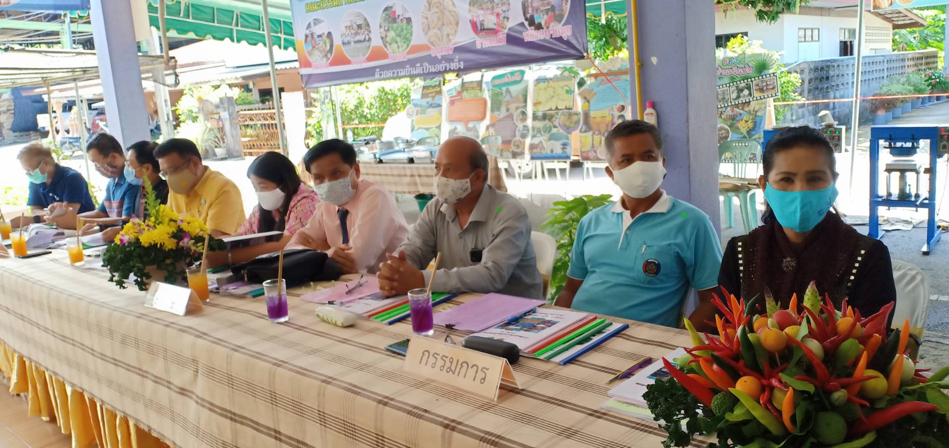 วันที่  9  มิถุนายน 2563 เวลา 13.00 น. “พช.ระยอง” ดำเนินโครงการคัดสรรกิจกรรมพัฒนาชุมชนดีเด่น ประจำปี 2563  ณ ห้องสมุดประชารัฐบ้านเนินฆ้อ หมู่ที่ 3 ตำบลเนินฆ้อ อำเภอแกลง