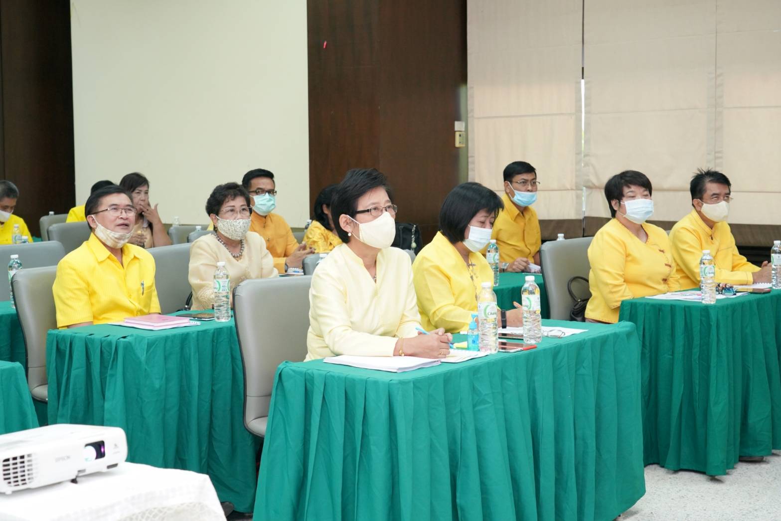 ระยอง ร่วมประชุมเตรียมความพร้อมขับเคลื่อนแผนงานโครงการที่มีวัตถุประสงค์เพื่อฟื้นฟูเศรษฐกิจและสังคมที่ได้รับผลกระทบจาก COVID-19