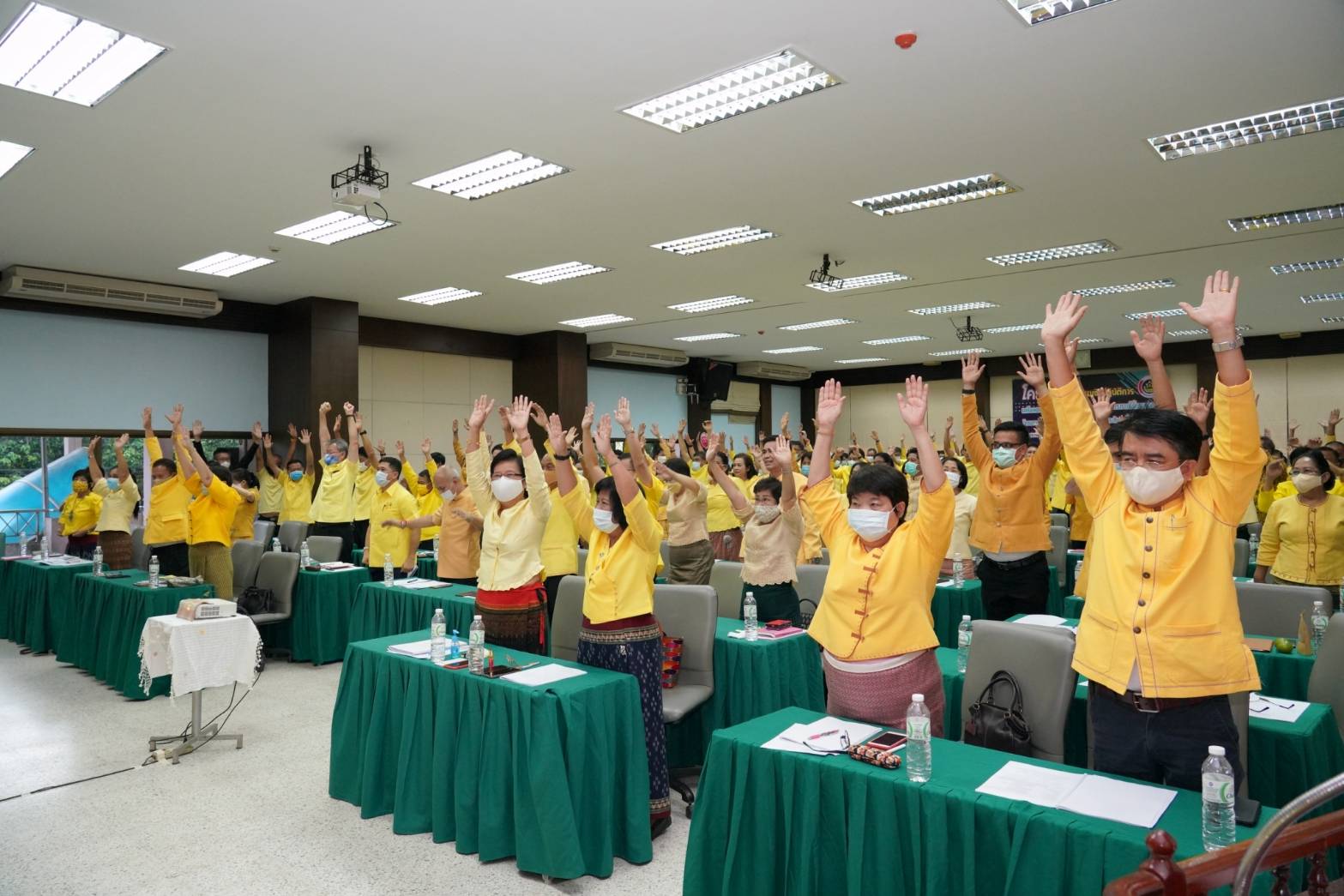 ระยอง ร่วมประชุมเตรียมความพร้อมขับเคลื่อนแผนงานโครงการที่มีวัตถุประสงค์เพื่อฟื้นฟูเศรษฐกิจและสังคมที่ได้รับผลกระทบจาก COVID-19