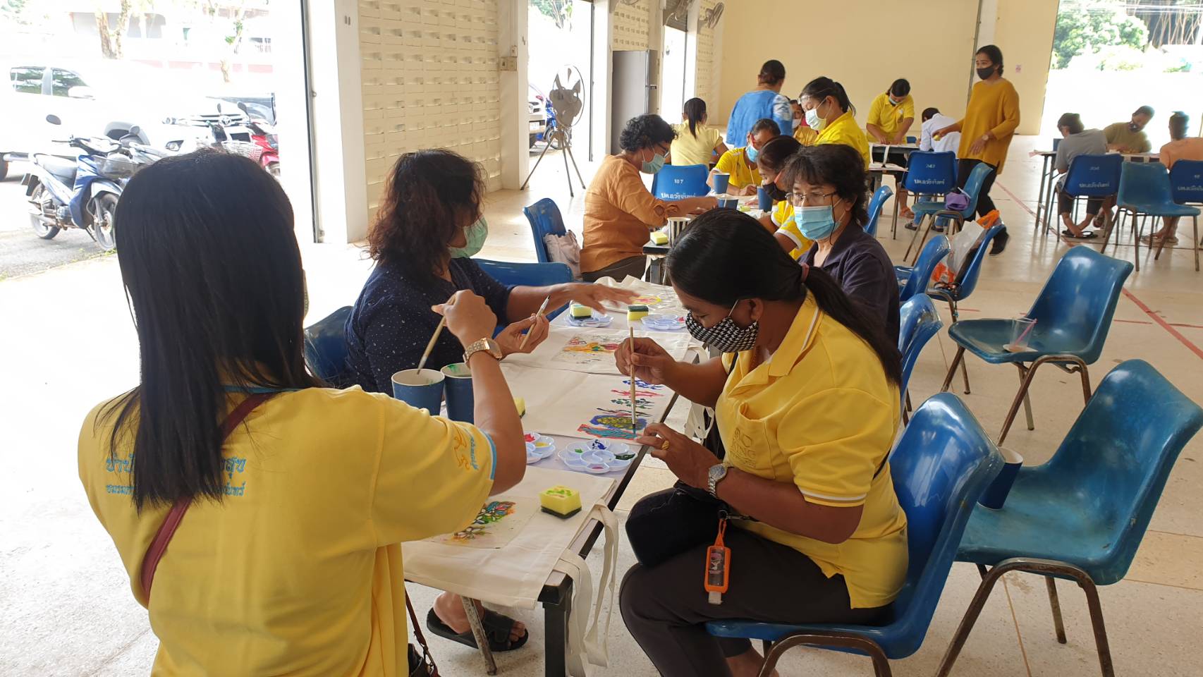 ?? “พช.ระยอง” @ “สพอ.วังจันทร์” ร่วมกับคณะกรรมการพัฒนาสตรีตำบลชุมแสงเดินหน้าสร้างอาชีพ สร้างรายได้