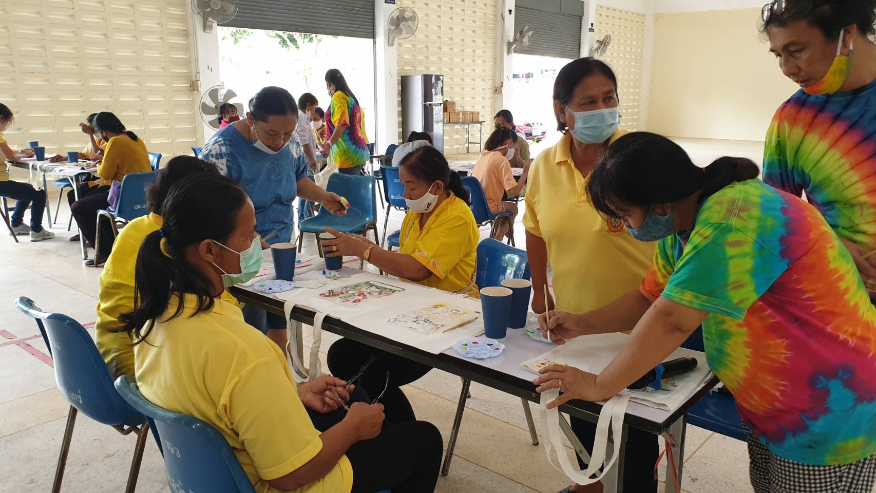 ?? “พช.ระยอง” @ “สพอ.วังจันทร์” ร่วมกับคณะกรรมการพัฒนาสตรีตำบลชุมแสงเดินหน้าสร้างอาชีพ สร้างรายได้