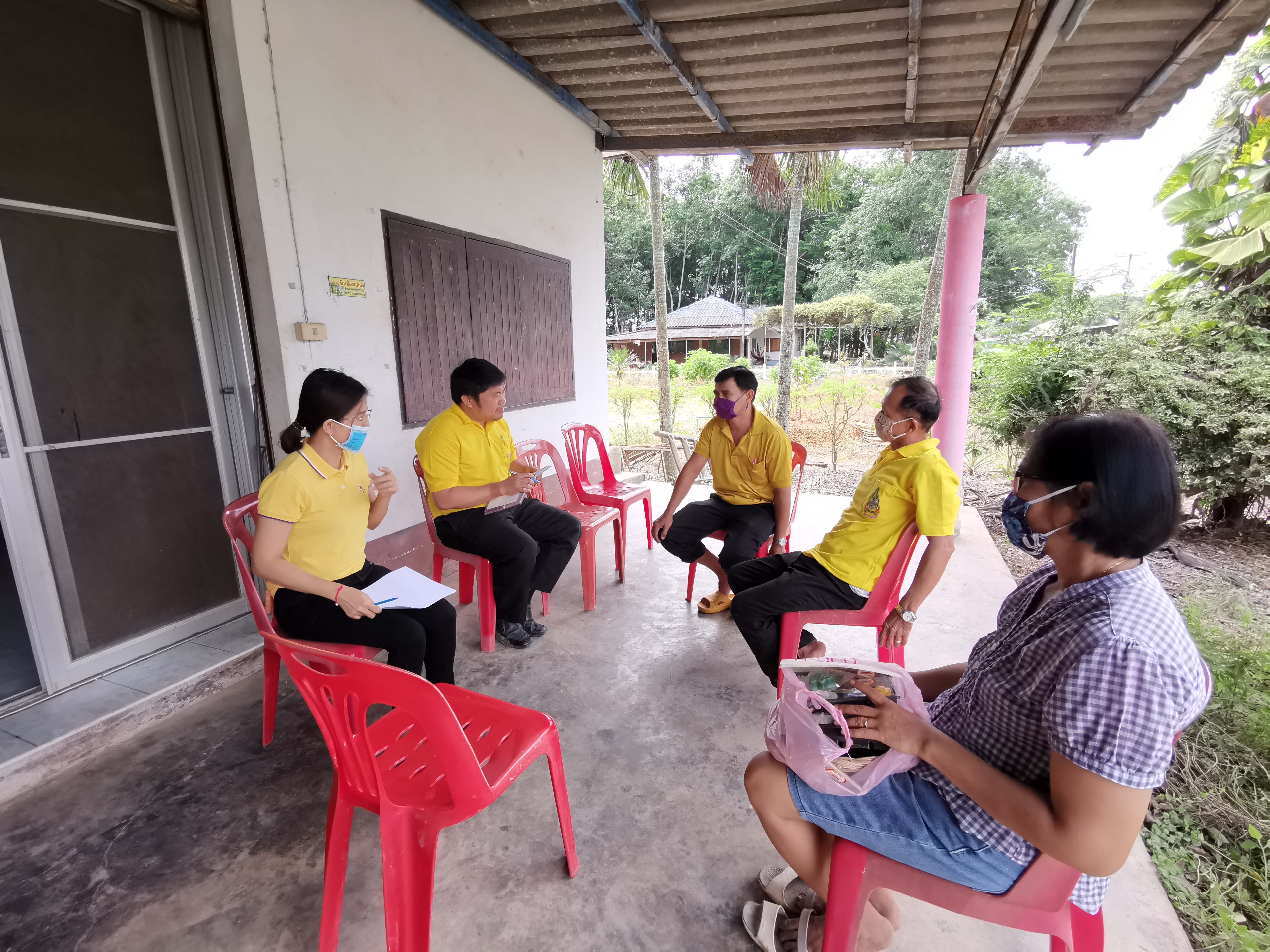 ?? พช.ระยอง ติดตามสนับสนุนการพัฒนาผลิตภัณฑ์ OTOP โดยเครือข่ายองค์ความรู้ KBO จังหวัด ??