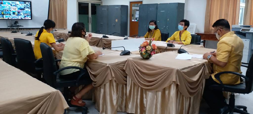 ?? “พช.ระยอง” ร่วมประชุมผ่านระบบวีดีทัศน์ทางไกล (VDO CONFERENCE)  เรื่อง การประชุมชี้แจง เร่งรัด กำกับ ติดตาม การดำเนินงานกองทุนพัฒนาบทบาทสตรี ครั้งที่ 7/2563