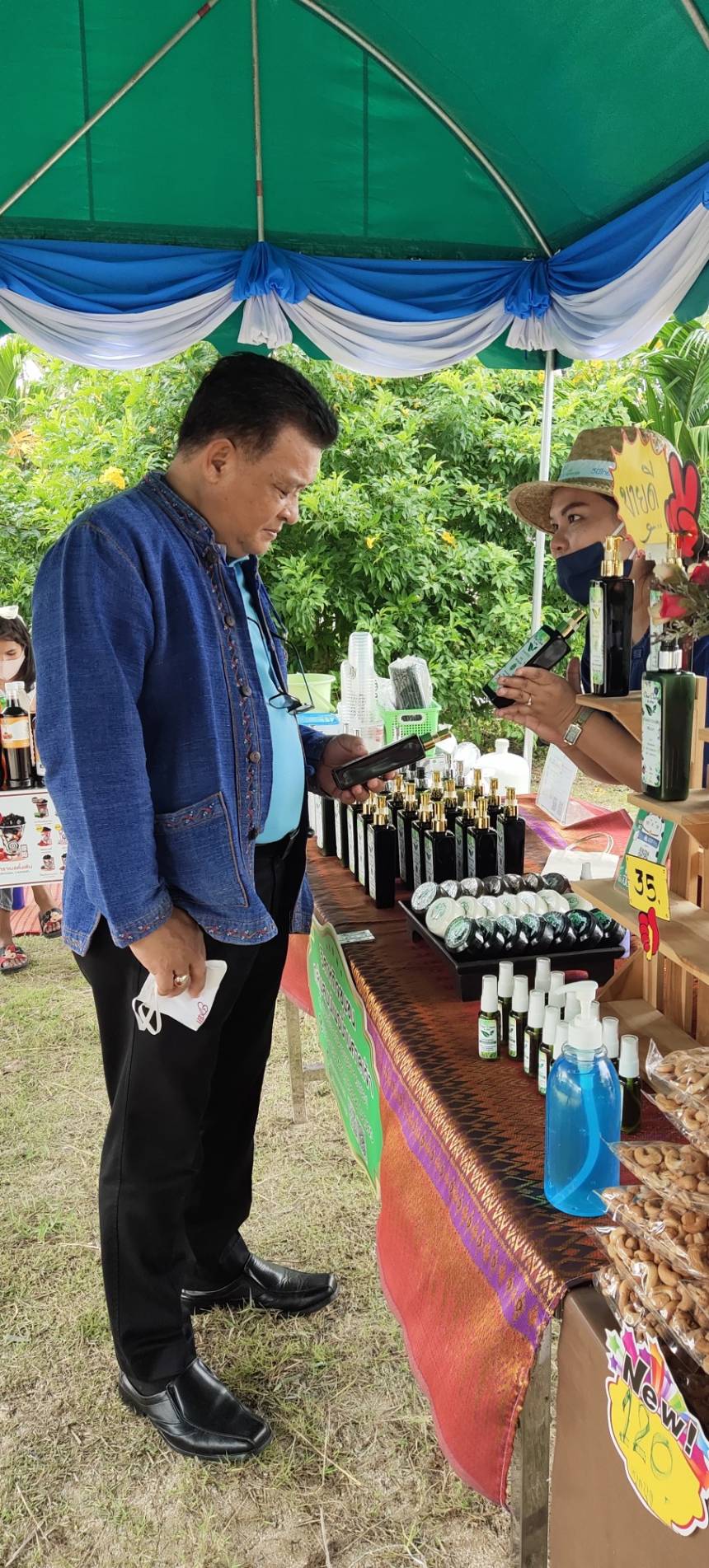 พช.ระยอง ร่วมอนุรักษ์แปลงนาผืนสุดท้ายใจกลางเมืองอุตสาหกรรม