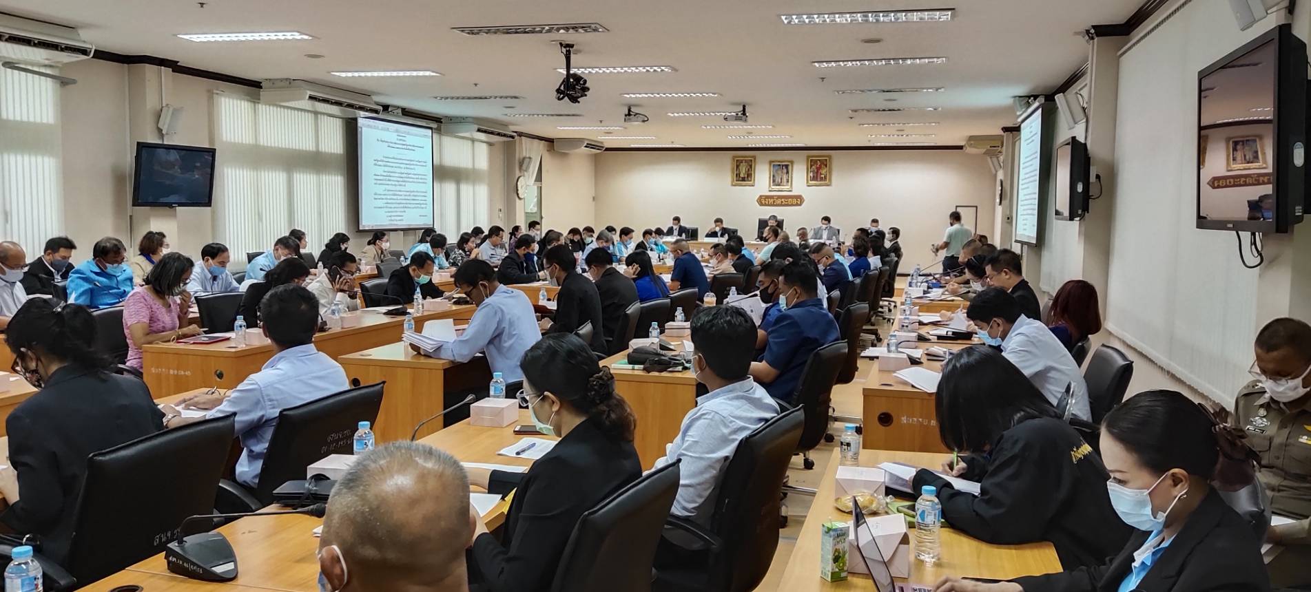 พช.ระยอง  ประชุมเตรียมความพร้อมในการเดินทางมาตรวจราชการของนายกรัฐมนตรี และการประชุมคณะรัฐมนตรีอย่างเป็นทางการนอกสถานที่ ในพื้นที่จังหวัดระยอง