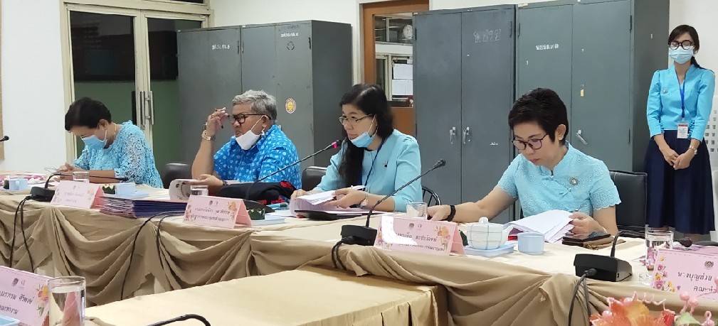 “พช.ระยอง”  จัดประชุมคณะทำงานขับเคลื่อนกองทุนพัฒนาบทบาทสตรีจังหวัดระยอง ครั้งที่ 10/2563