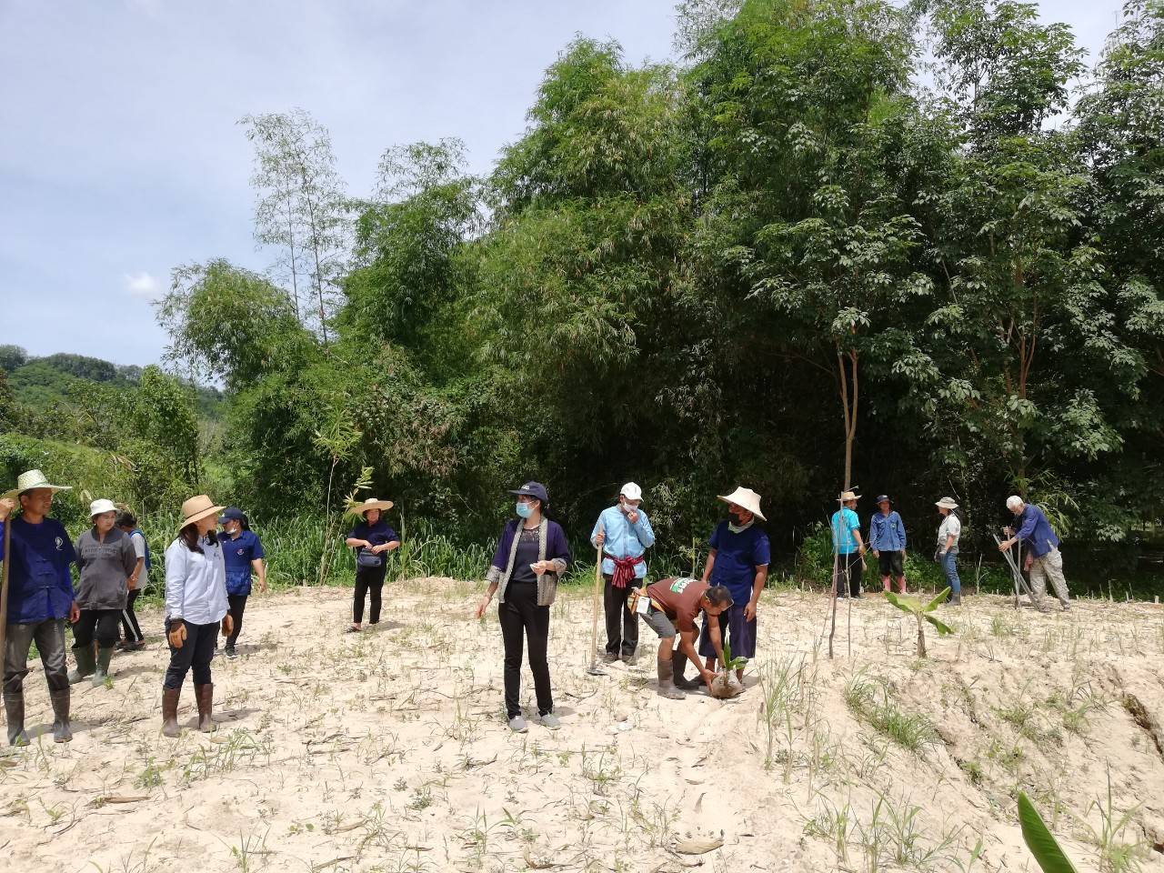 พช.ระยอง @ สพอ.แกลง ขับเคลื่อนกิจกรรม “โคก หนอง นา โมเดล”