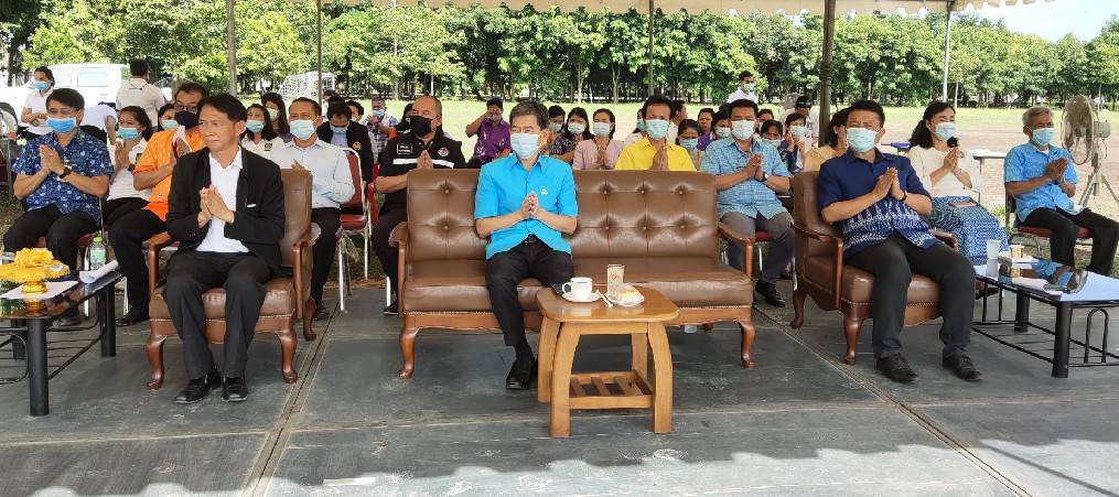 “พช.ระยอง”  ร่วมพิธียกเสาธงชาติ โครงการปรับภูมิทัศน์สวนสุขภาพศูนย์ราชการจังหวัดระยอง