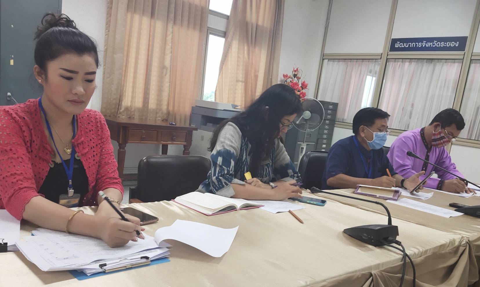 “พช.ระยอง”  ประชุมคณะผู้บริหารและเจ้าหน้าที่สพจ.ระยอง  เพื่อเตรียมความพร้อม และมอบหมายภารกิจ โครงการประชุมเชิงปฏิบัติการถ่ายทอดองค์ความรู้หมู่บ้านคนรักษ์ช้าง