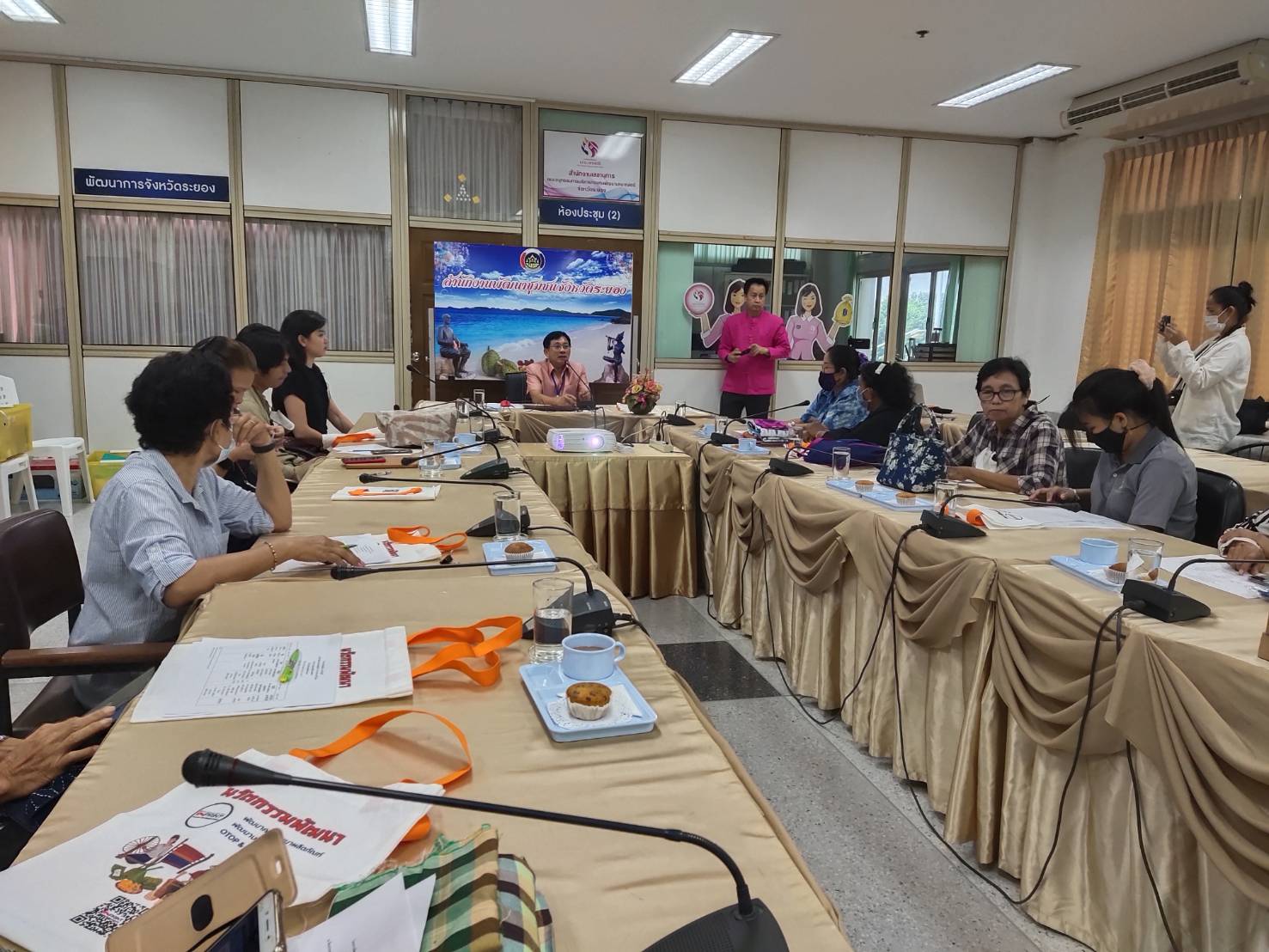 “พช.ระยอง”  จัดโครงการพัฒนาและยกระดับผลิตภัณฑ์ OTOP ผ้าไทยและผ้าพื้นเมือง