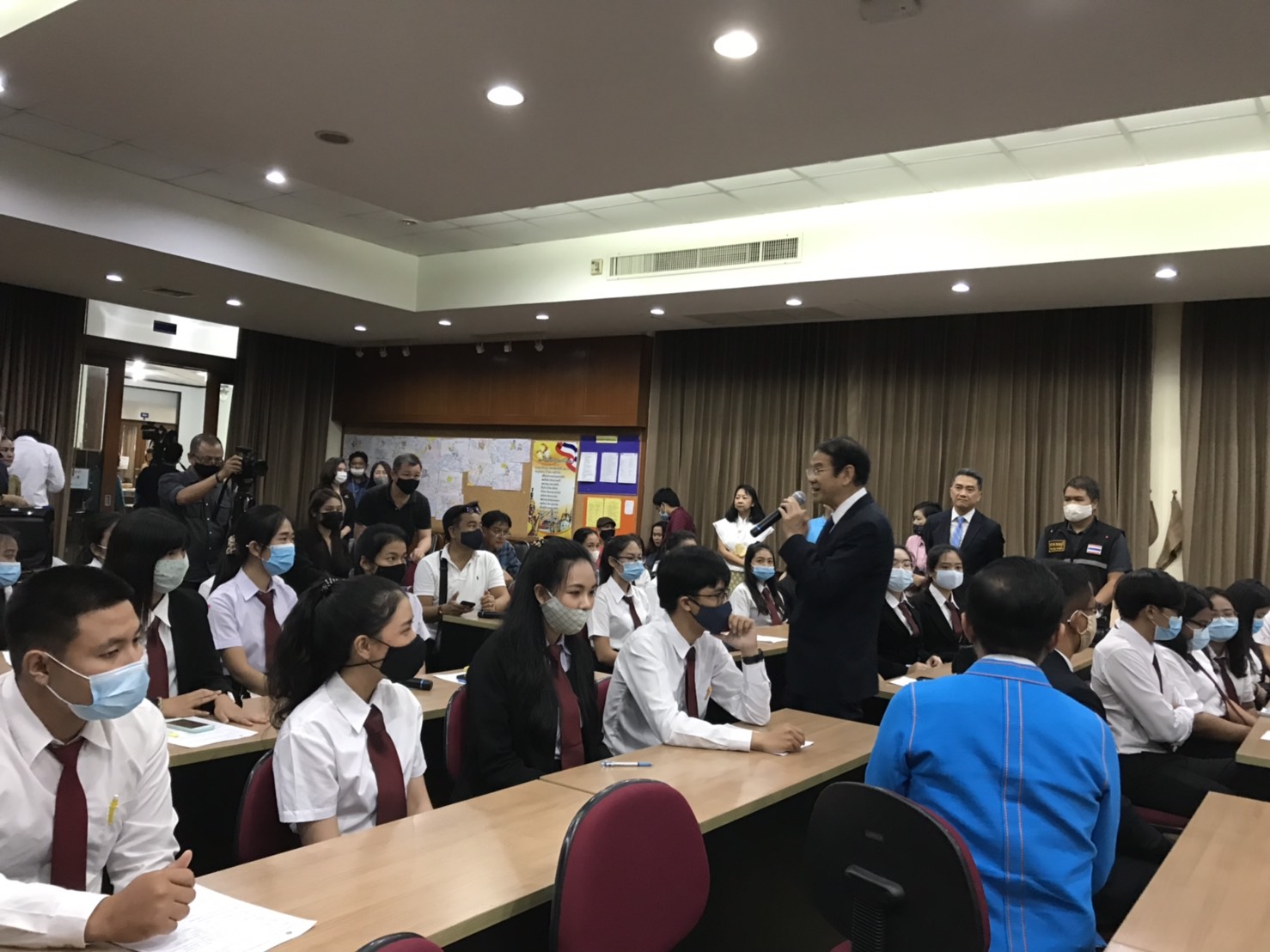 “พช.ระยอง”  ร่วมเป็นเกียรติในพิธีเปิดและลงนามบันทึกข้อตกลงความร่วมมือการดำเนินโครงการบัณฑิตอาสาต้นแบบ