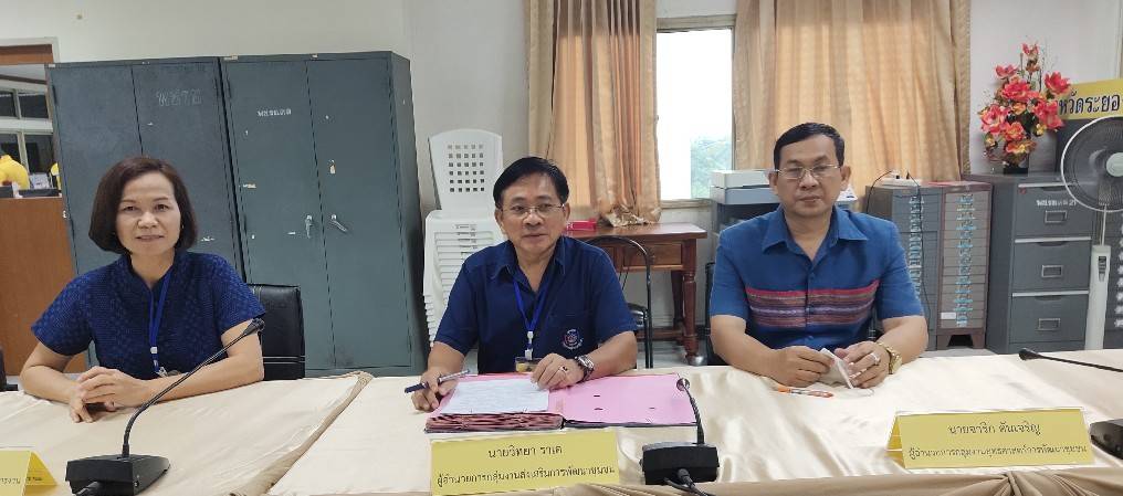 “พช.ระยอง” สัมภาษณ์พนักงานขับรถยนต์ สพจ.ระยอง