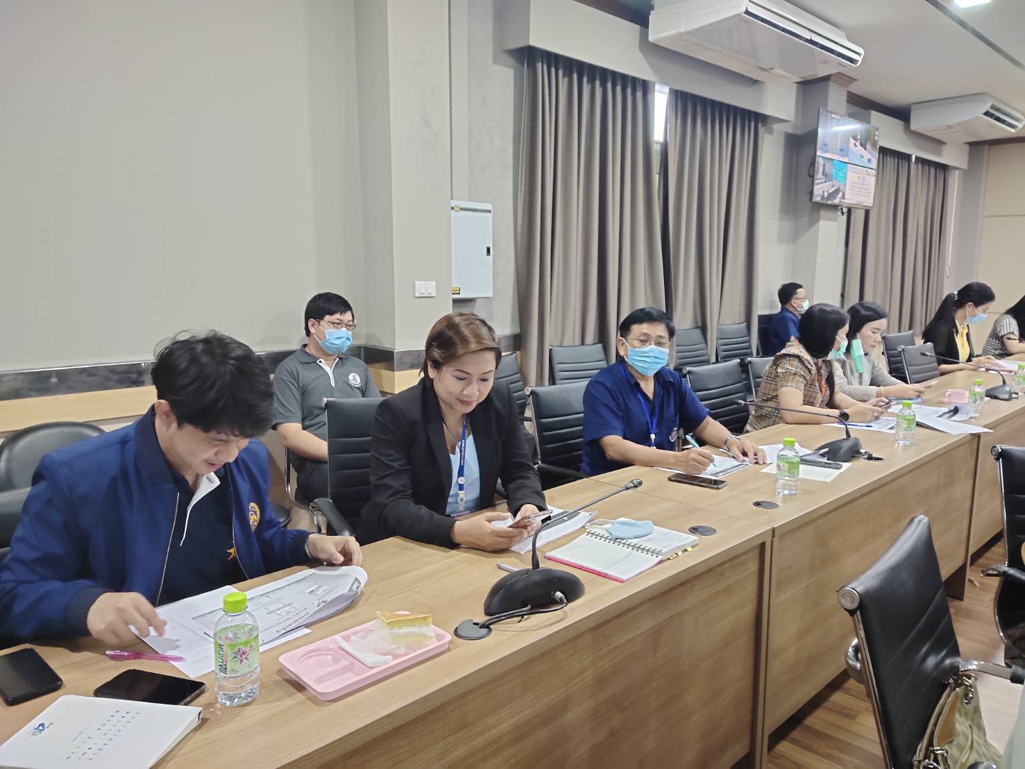 “พช.ระยอง”  ร่วมประชุมผ่านระบบวีดีทัศน์ทางไกล (VCS) เพื่อชี้แจงรายละเอียดโครงการคนละครึ่ง