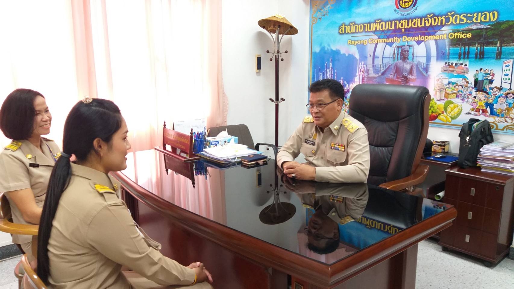 ? พช.ระยอง แสดงความยินดีและต้อนรับข้าราชการใหม่  ?