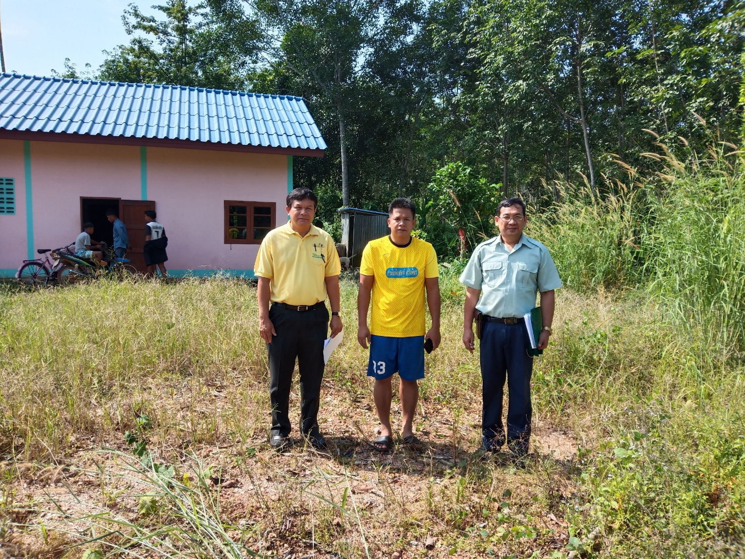 ? พช.ระยอง ติดตามการเตรียมความพร้อมพื้นที่แปลง ตามโครงการ “โคก หนอง นา โมเดล”  ?