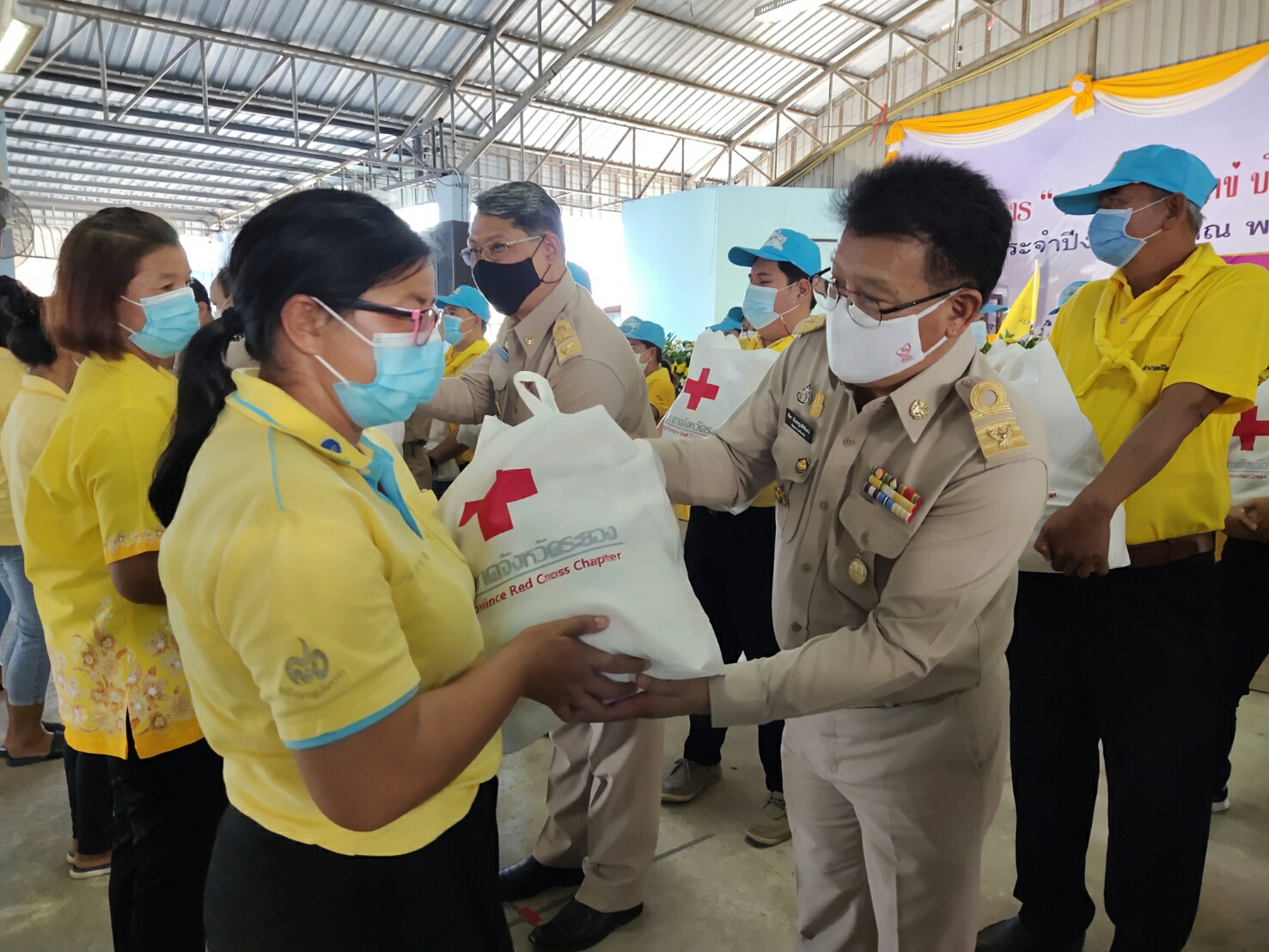 ? “พช.ระยอง” ร่วมออกหน่วยบำบัดทุกข์ บำรุงสุข สร้างรอยยิ้ม คืนความสุขให้ประชาชน” จังหวัดระยอง (ครั้งที่ 1) ประจำปีงบประมาณ พ.ศ.2564 ?