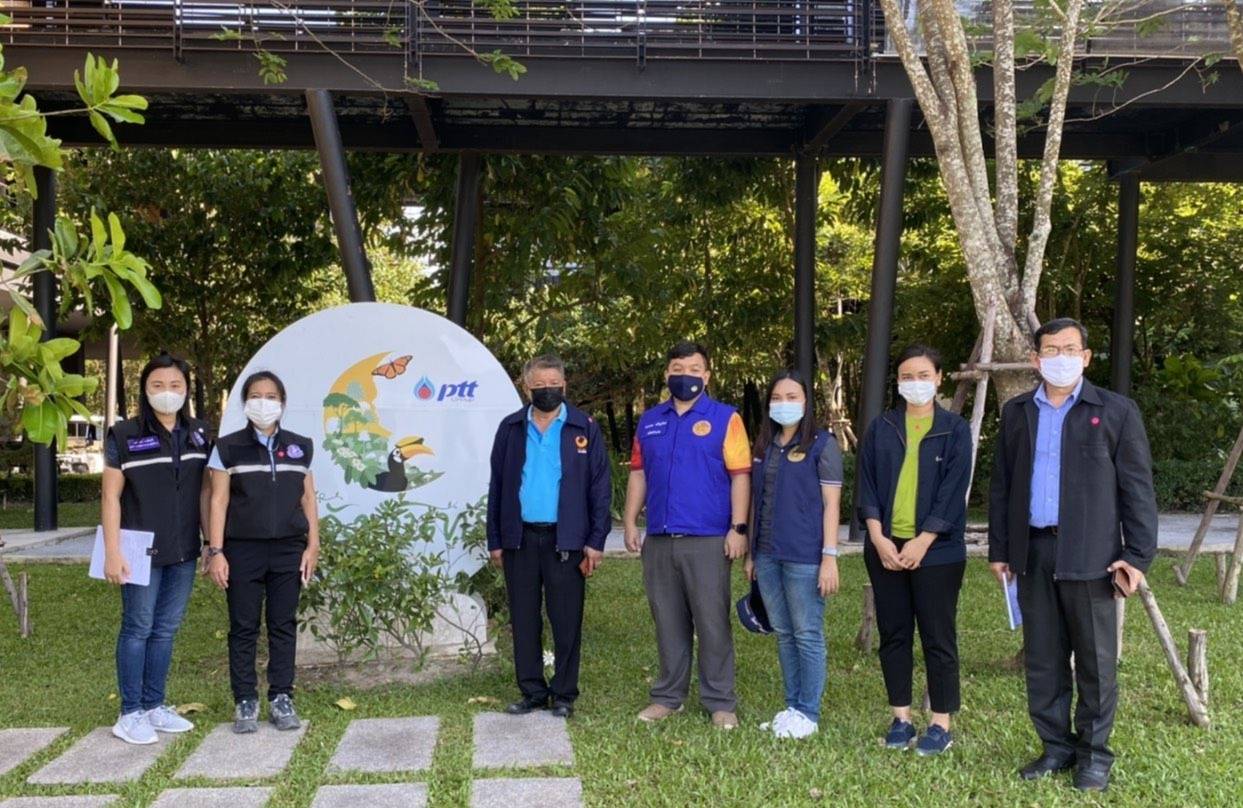 “พช.ระยอง” ร่วมเป็นคณะทำงานออกติดตามการปฏิบัติตามประกาศ/คำสั่ง ของศูนย์บริหารสถานการณ์แพร่ระบาดของโรคติดเชื้อไวรัสโคโรนา2019 (covid-19 ) ?