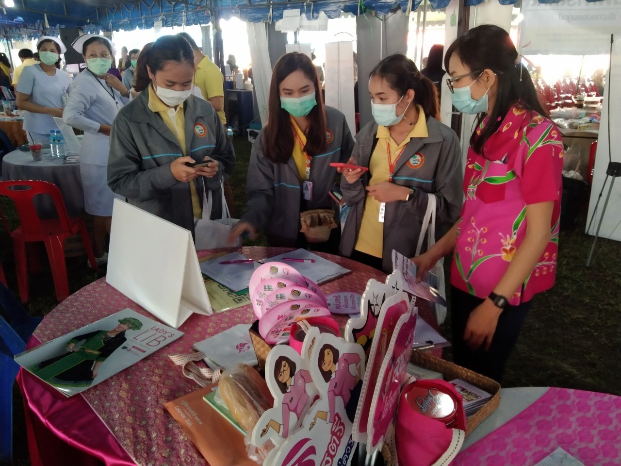 “พช.ระยอง ร่วมออกหน่วยบำบัดทุกข์ บำรุงสุข สร้างรอยยิ้ม คืนความสุขให้ประชาชน จังหวัดระยอง ครั้งที่ 2 ปี 2564”