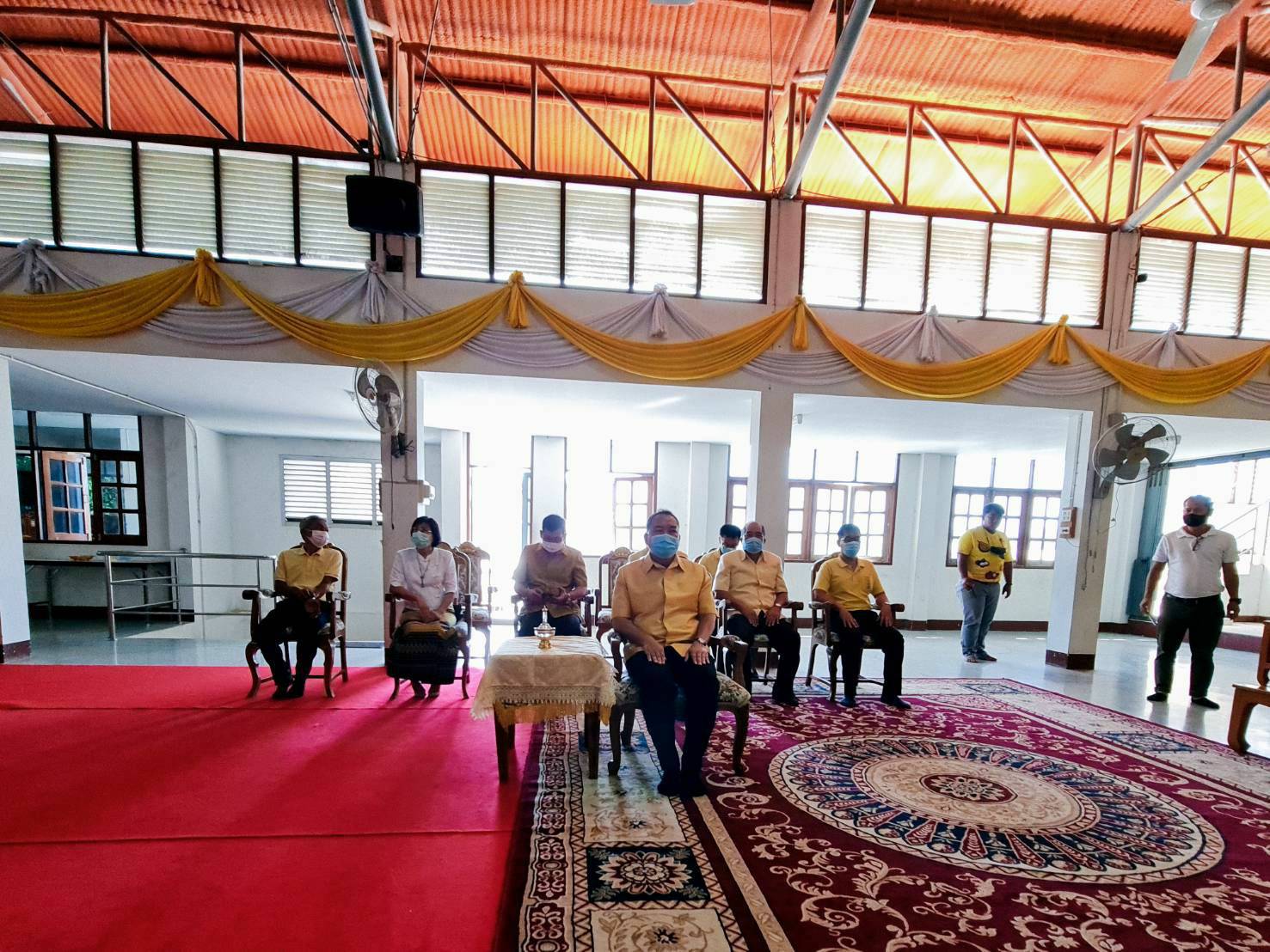 ?? “พช.ระยอง” ร่วมพิธีเจริญพระพุทธมนต์เพื่อความเป็นสิริมงคลให้กับแผ่นดินฯ ??