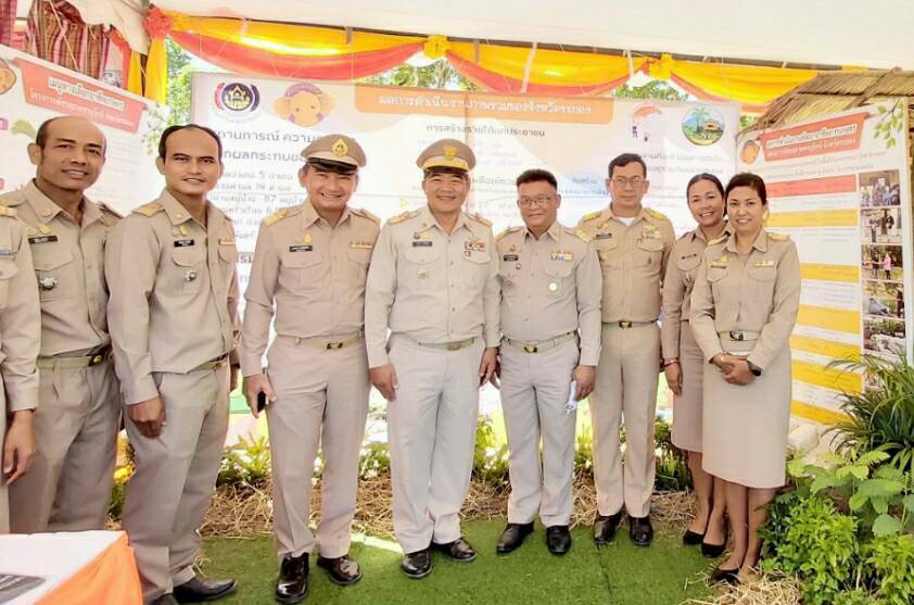 “พช.ระยอง” จัดนิทรรศการแสดงผลการดำเนินงานตาม “โครงการพัชรสุธาคชานุรักษ์”