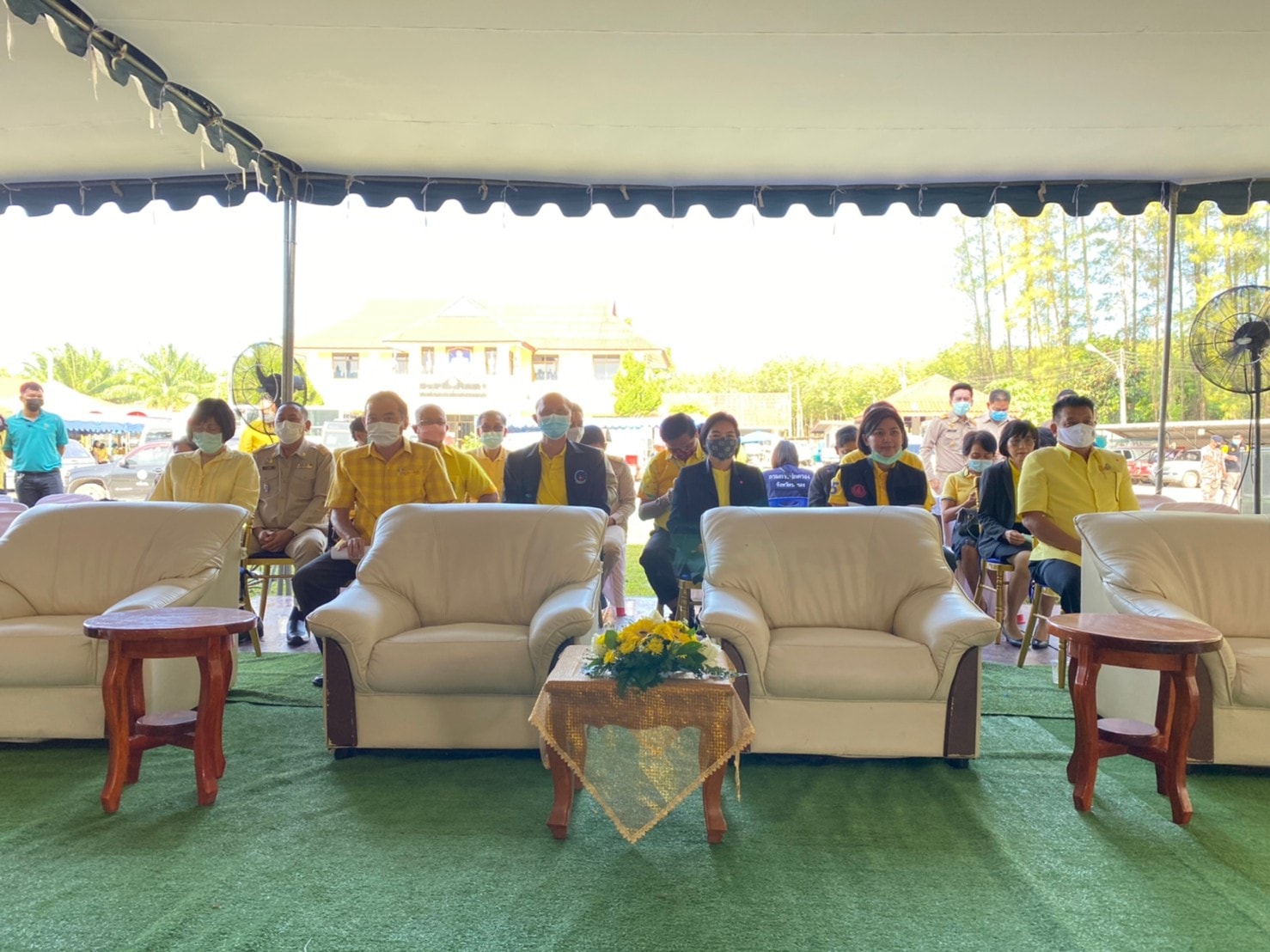 “พช.ระยอง ร่วมออกหน่วยบำบัดทุกข์ บำรุงสุข สร้างรอยยิ้ม คืนความสุขให้ประชาชน จังหวัดระยอง ครั้งที่ 2 ปี 2564”