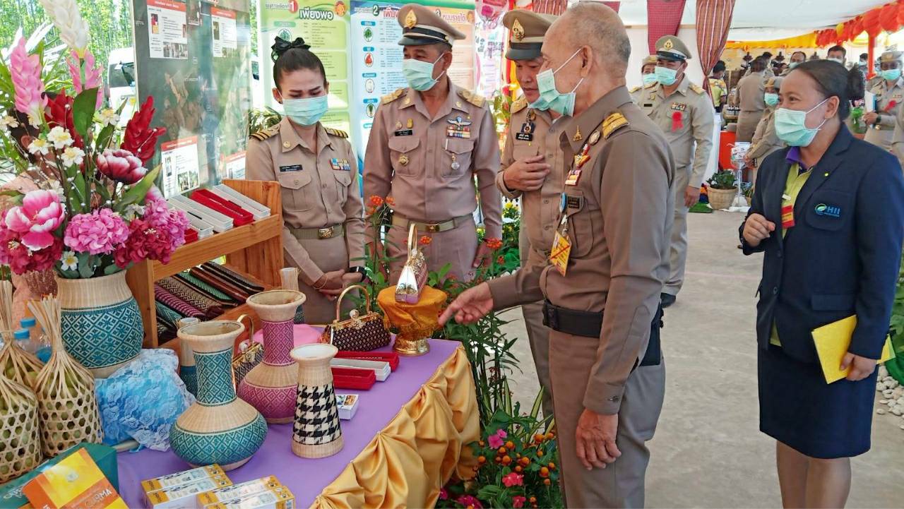 “พช.ระยอง” จัดนิทรรศการแสดงผลการดำเนินงานตาม “โครงการพัชรสุธาคชานุรักษ์”