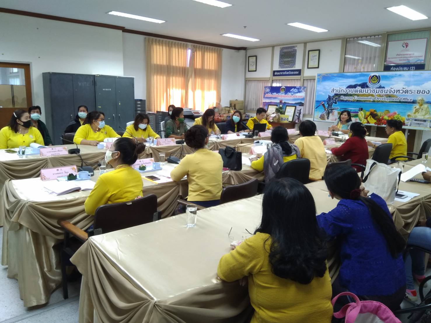 ? “พช.ระยอง” ประชุมคณะทำงานขับเคลื่อนกองทุนพัฒนาบทบาทสตรีจังหวัดระยอง ครั้งที่ 2 ประจำปีงบประมาณ พ.ศ.2564 ?