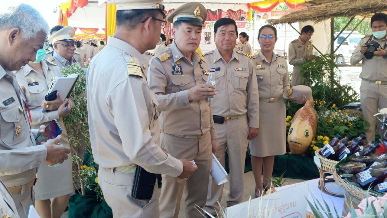 “พช.ระยอง” จัดนิทรรศการแสดงผลการดำเนินงานตาม “โครงการพัชรสุธาคชานุรักษ์”