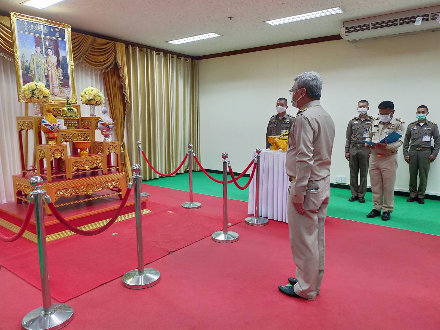 พช.ระยอง จัดพิธีการรับพระราชทานหนังสือ “เรื่องเล่าชาวคชานุรักษ์” เนื่องในโอกาสโครงการพัชรสุธาคชานุรักษ์ได้ดำเนินการมาครบ 1 ปี ?