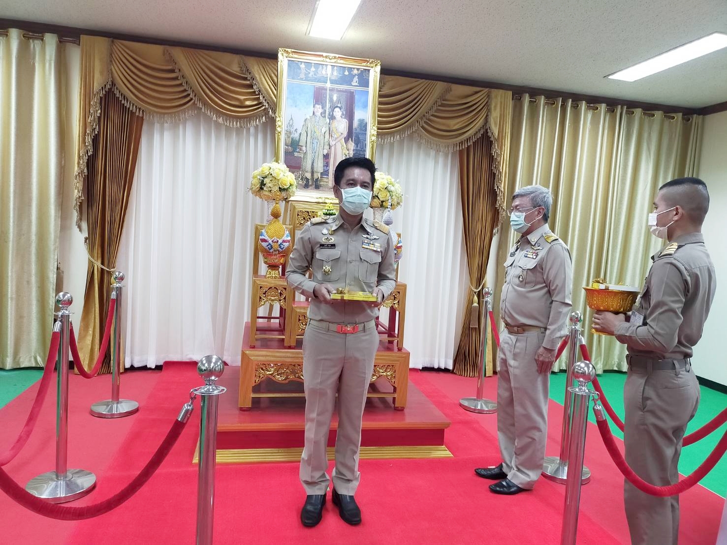 พช.ระยอง จัดพิธีการรับพระราชทานหนังสือ “เรื่องเล่าชาวคชานุรักษ์” เนื่องในโอกาสโครงการพัชรสุธาคชานุรักษ์ได้ดำเนินการมาครบ 1 ปี ?