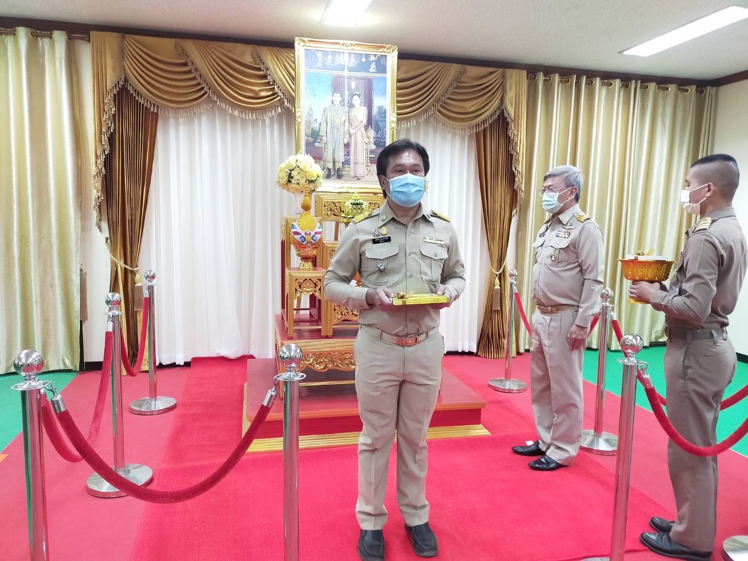 พช.ระยอง จัดพิธีการรับพระราชทานหนังสือ “เรื่องเล่าชาวคชานุรักษ์” เนื่องในโอกาสโครงการพัชรสุธาคชานุรักษ์ได้ดำเนินการมาครบ 1 ปี ?