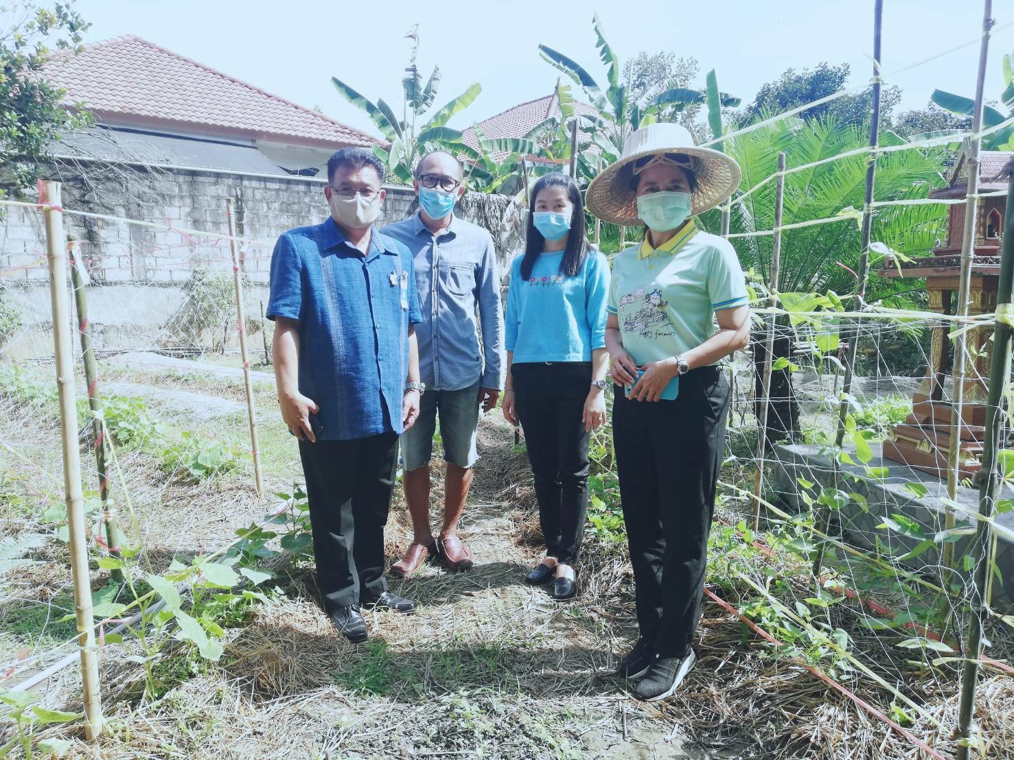 “พช.ระยอง” ร่วมกับเรือนจำกลางระยอง ติดตาม สนับสนุน เสริมกำลังใจแก่ผู้พ้นโทษ ซึ่งผ่านการฝึกอบรมโครงการพระราชทานในพระบาทสมเด็จพระวชิรเกล้าเจ้าอยู่หัว  “โคกหนองนาแห่งน้ำใจและความหวัง กรมราชทัณฑ์” ในพื้นที่อำเภอแกลงและเขาชะเมา?