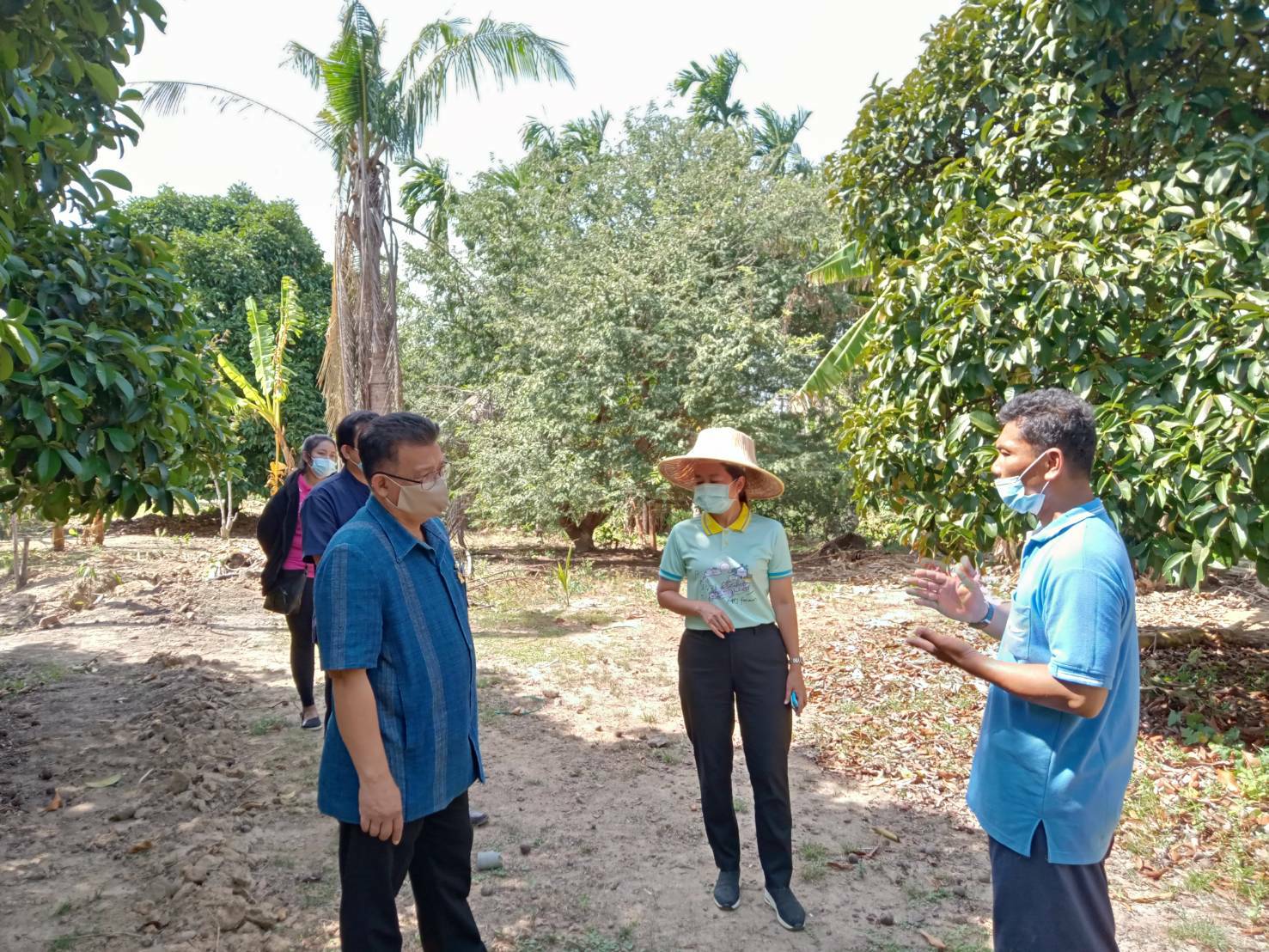 “พช.ระยอง” ร่วมกับเรือนจำกลางระยอง ติดตาม สนับสนุน เสริมกำลังใจแก่ผู้พ้นโทษ ซึ่งผ่านการฝึกอบรมโครงการพระราชทานในพระบาทสมเด็จพระวชิรเกล้าเจ้าอยู่หัว  “โคกหนองนาแห่งน้ำใจและความหวัง กรมราชทัณฑ์” ในพื้นที่อำเภอแกลงและเขาชะเมา?
