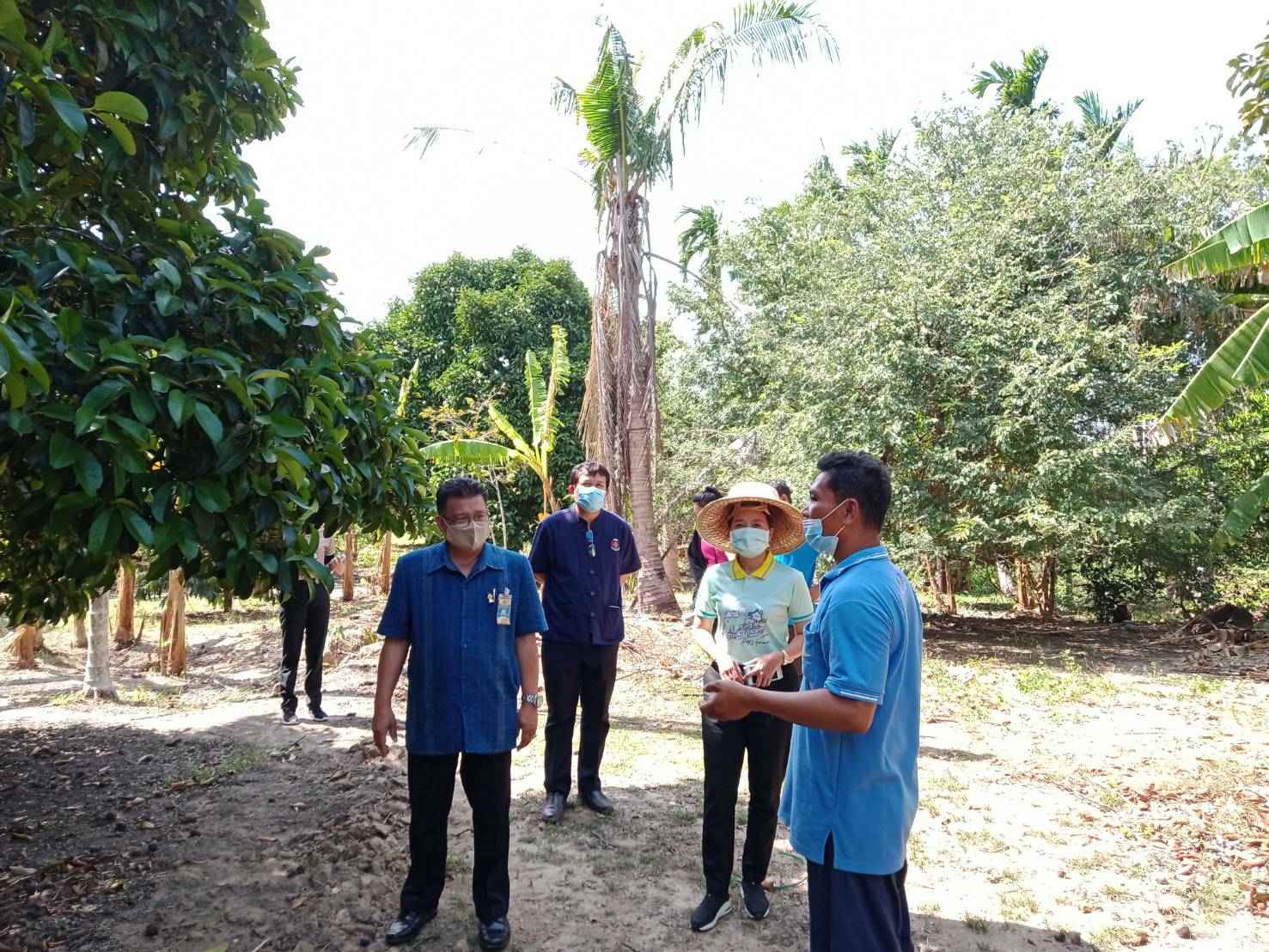 “พช.ระยอง” ร่วมกับเรือนจำกลางระยอง ติดตาม สนับสนุน เสริมกำลังใจแก่ผู้พ้นโทษ ซึ่งผ่านการฝึกอบรมโครงการพระราชทานในพระบาทสมเด็จพระวชิรเกล้าเจ้าอยู่หัว  “โคกหนองนาแห่งน้ำใจและความหวัง กรมราชทัณฑ์” ในพื้นที่อำเภอแกลงและเขาชะเมา?