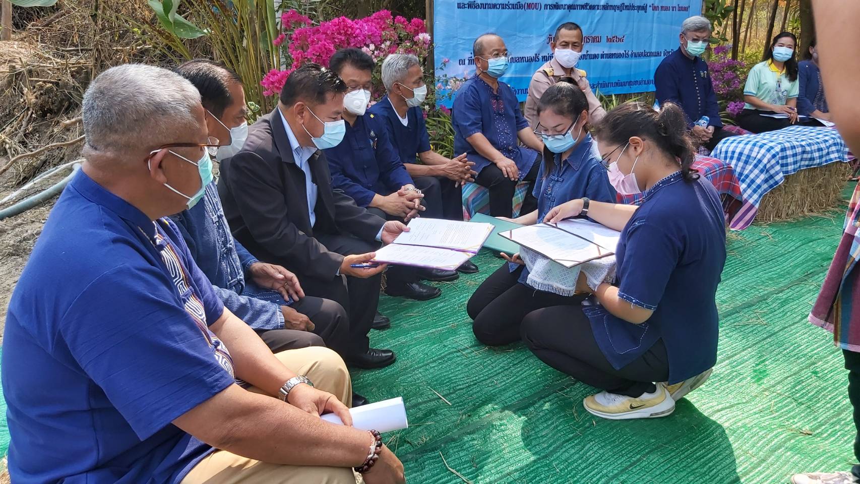 “พช.ระยอง” ลงนามความร่วมมือพื้นที่การพัฒนาคุณภาพชีวิต : พพช. สานต่อศาสตร์พระราชา พัฒนาชุมชนสู่ความยั่งยืน