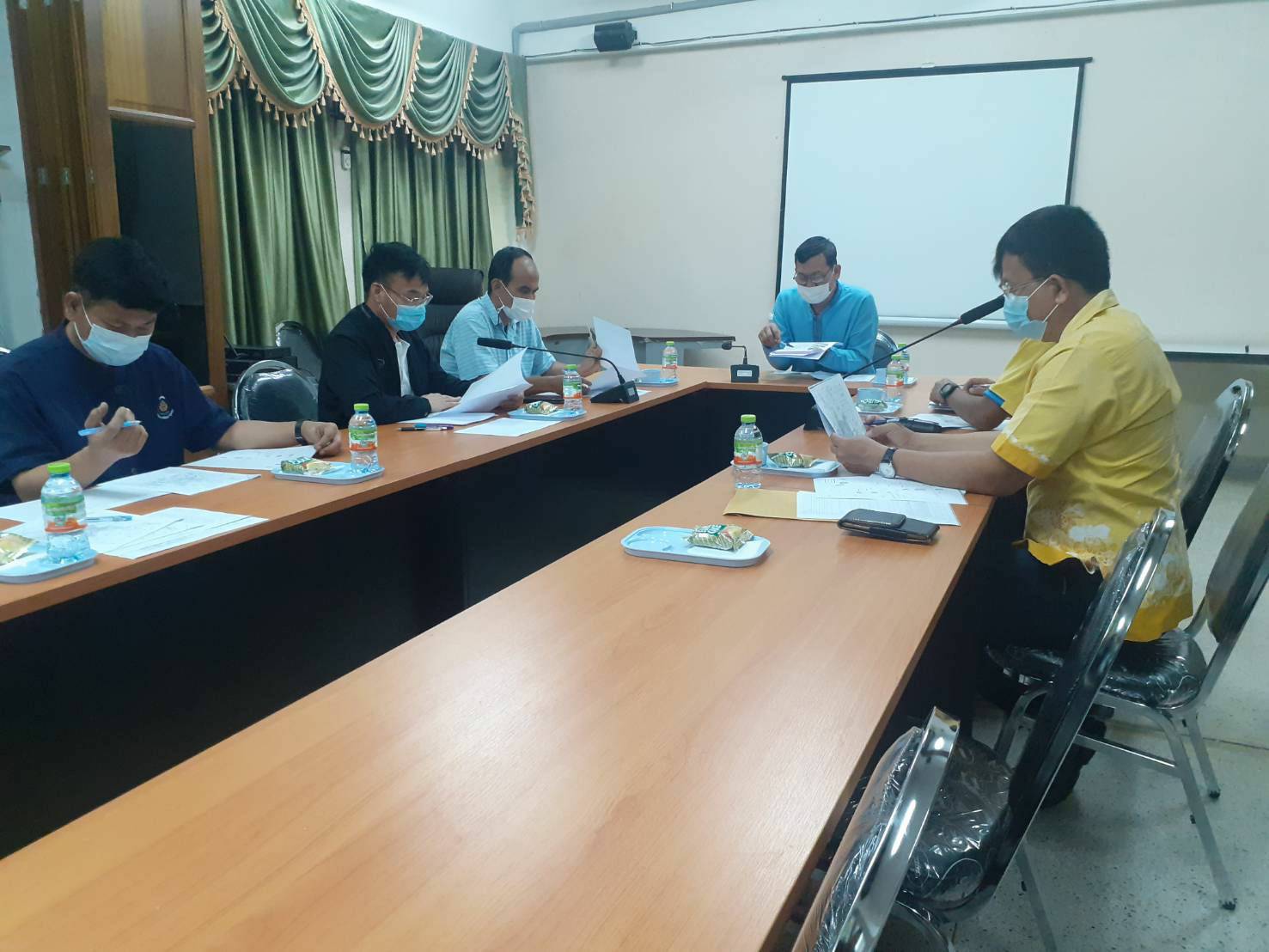 ”พช.ระยอง” สำรวจความต้องการด้านอาชีพสำหรับหมู่บ้าน/ชุมชนในพื้นที่ก่อสร้างอ่างเก็บน้ำคลองโพล้ อ.เขาชะเมา ?