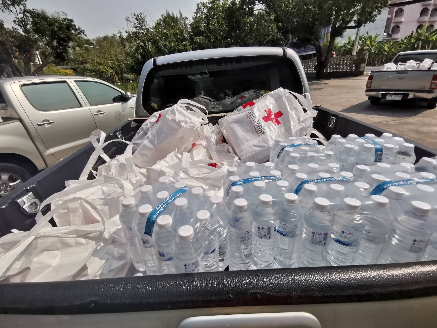 “พช.ระยอง” รับมอบเครื่องอุปโภคบริโภคเพื่อช่วยเหลือครัวเรือนเด็กยากจนจังหวัดระยอง จากสำนักงานเหล่ากาชาดจังหวัดระยอง