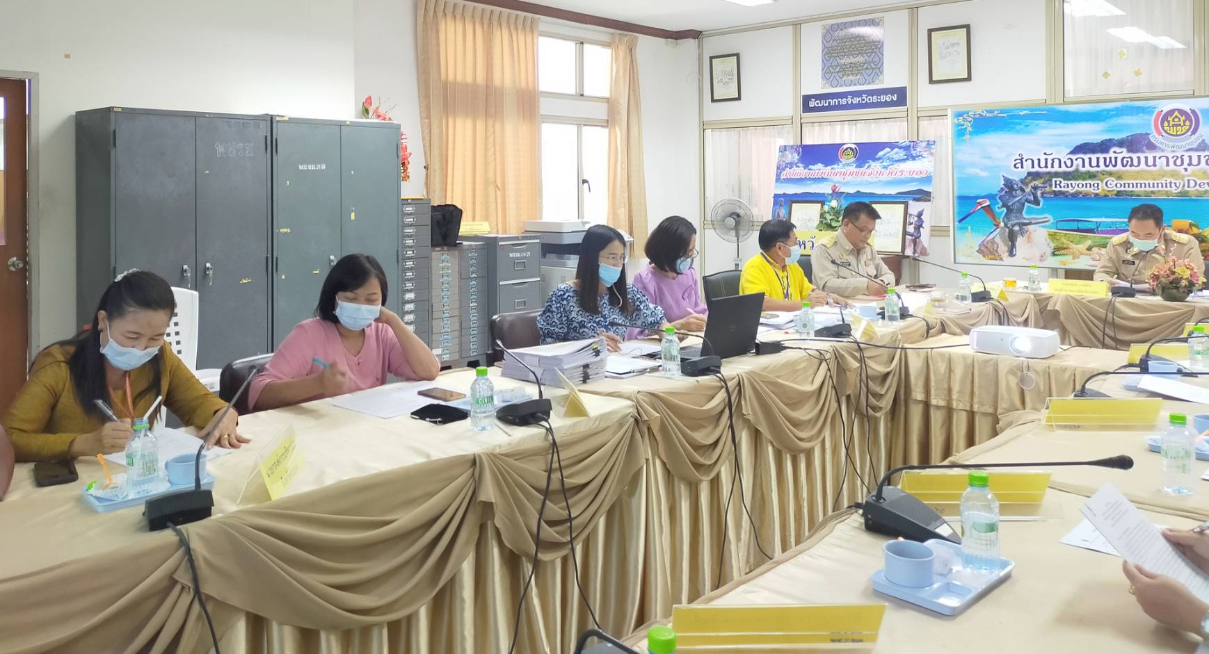 “พช.ระยอง” ประชุมคณะกรรมการบริหารกองทุนพัฒนาเด็กชนบท เตรียมความพร้อมการทอดผ้าป่ากองทุนพัฒนาเด็กชนบทฯ เพื่อช่วยเหลือเด็กที่อยู่ในครัวเรือนยากจนและด้อยโอกาส