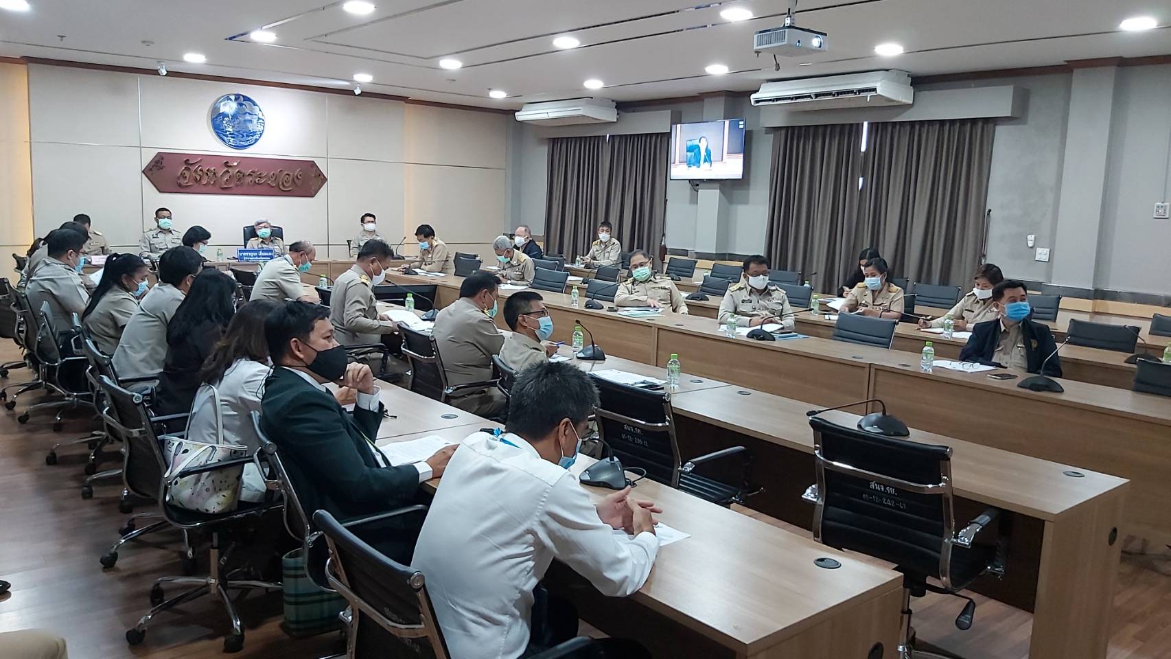 “พช.ระยอง” ร่วมรับฟังการชี้แจงรายละเอียดโครงการเราชนะ ผ่านระบบวีดิทัศน์ทางไกล (VCS)